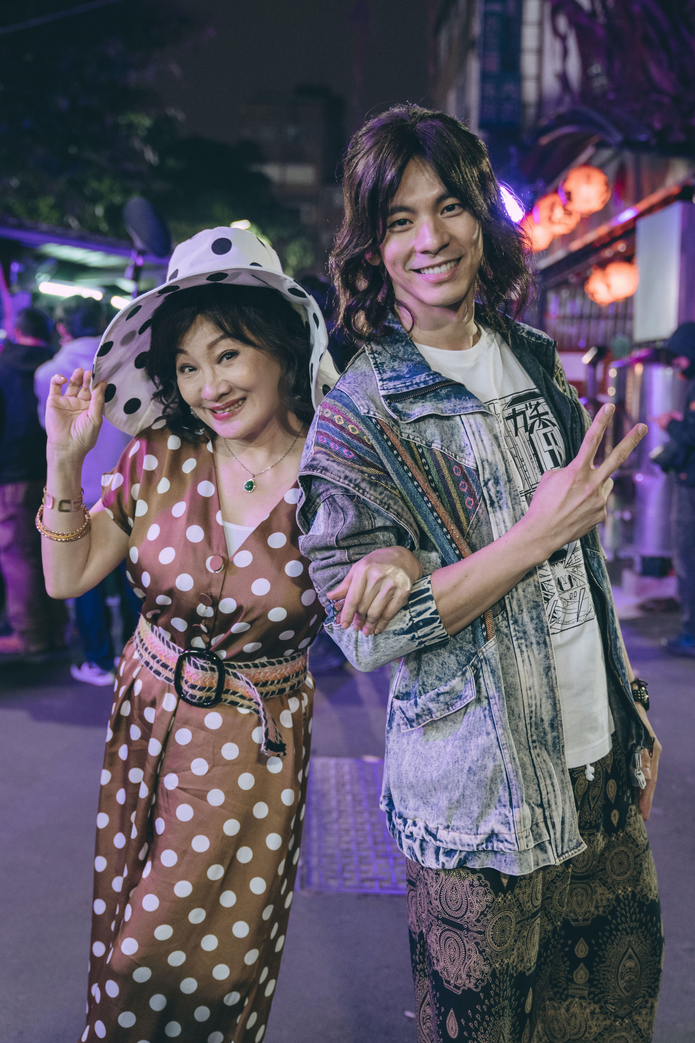 林柏宏《媽,別鬧了!》狂撩未來岳母比莉。(草舍文化提供)