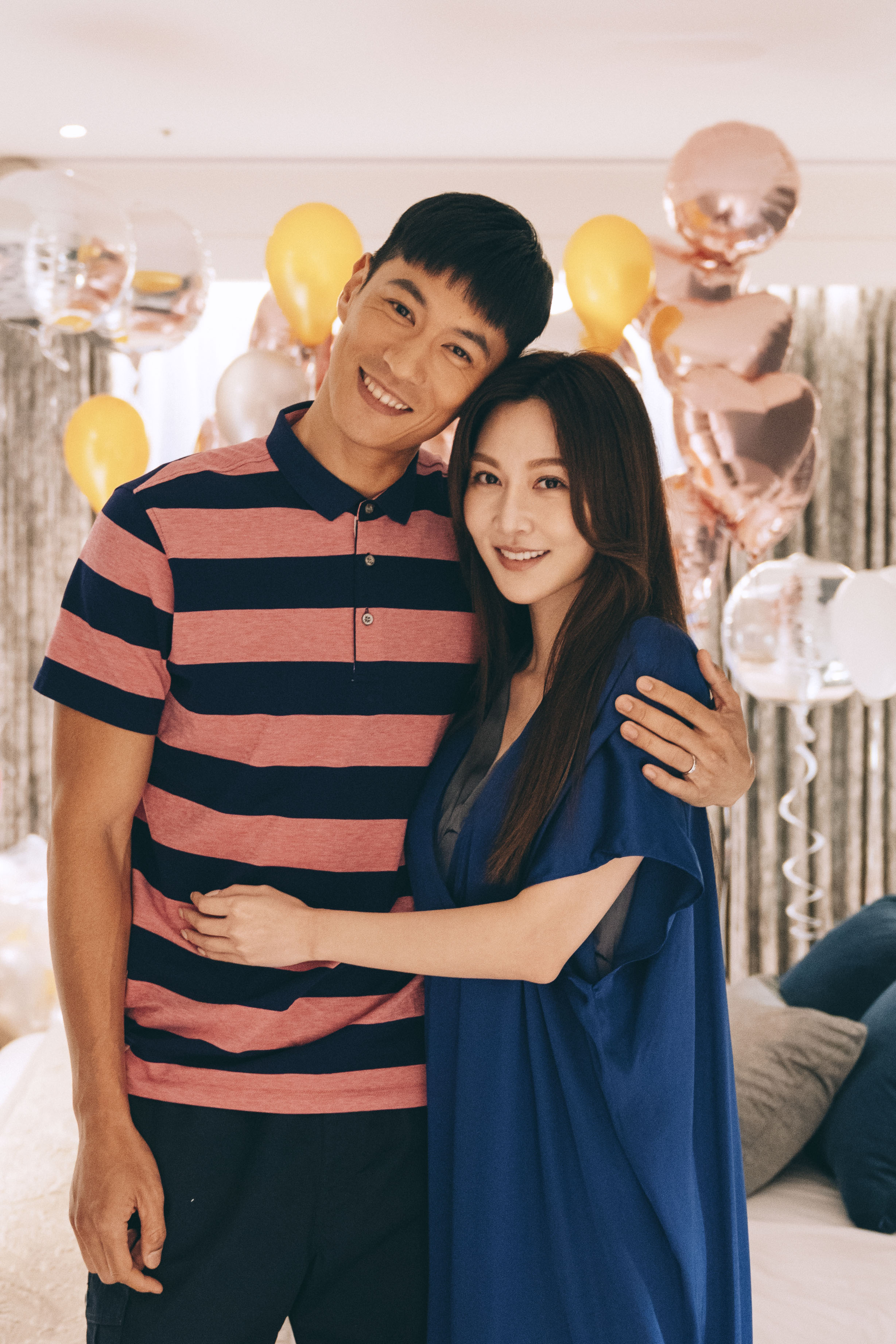 曾莞婷在《媽，別鬧了！》配對鍾承翰情慾超越尺度。（草舍文化提供）