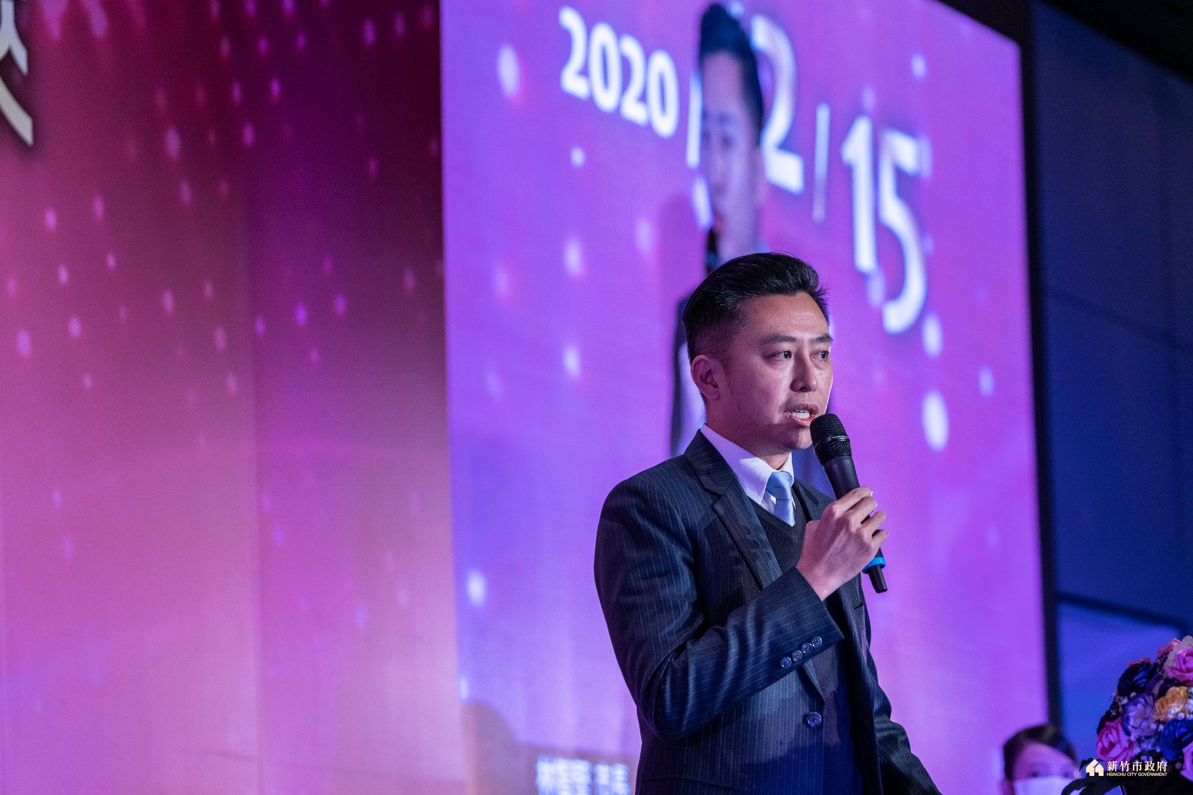 林智堅被網友再次出征，紛紛建議取消燈會。（翻攝自林智堅臉書）