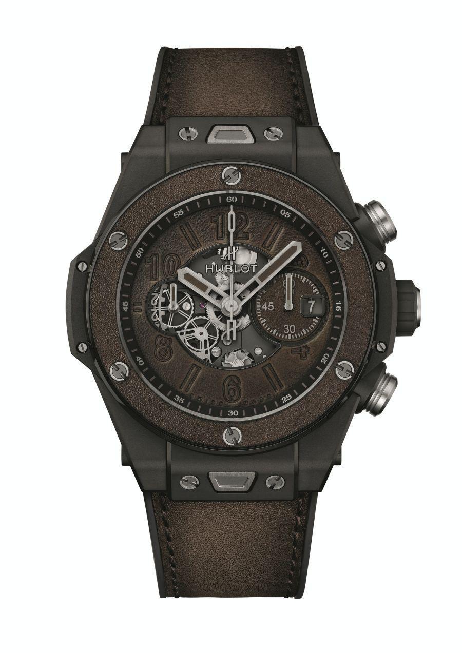 HUBLOT不僅是鐘錶界材質融合的先趨者，同時也開創錶界與其他領域品牌跨界合作的先例。圖中為HUBLOT與法國百年皮件名廠BERLUTI的最新合作 Big Bang Unico Berluti 冰棕腕錶。定價約NT$815,000（限量100只）。