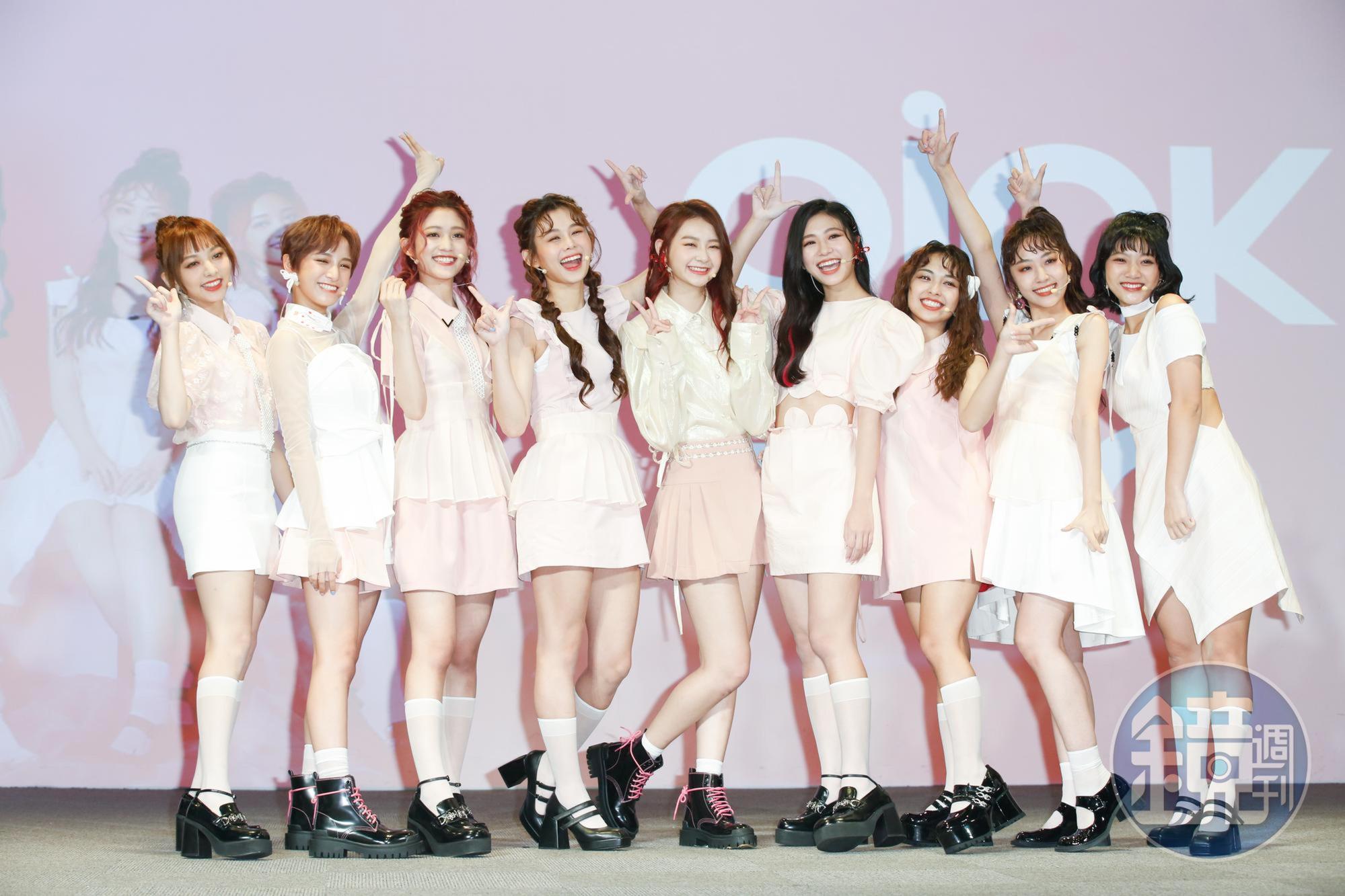 由金牌製作人詹仁雄、梁庭豪攜手打造的冠軍女團女團「PINK FUN」今（23日）舉辦加盟暨發片記者會。
