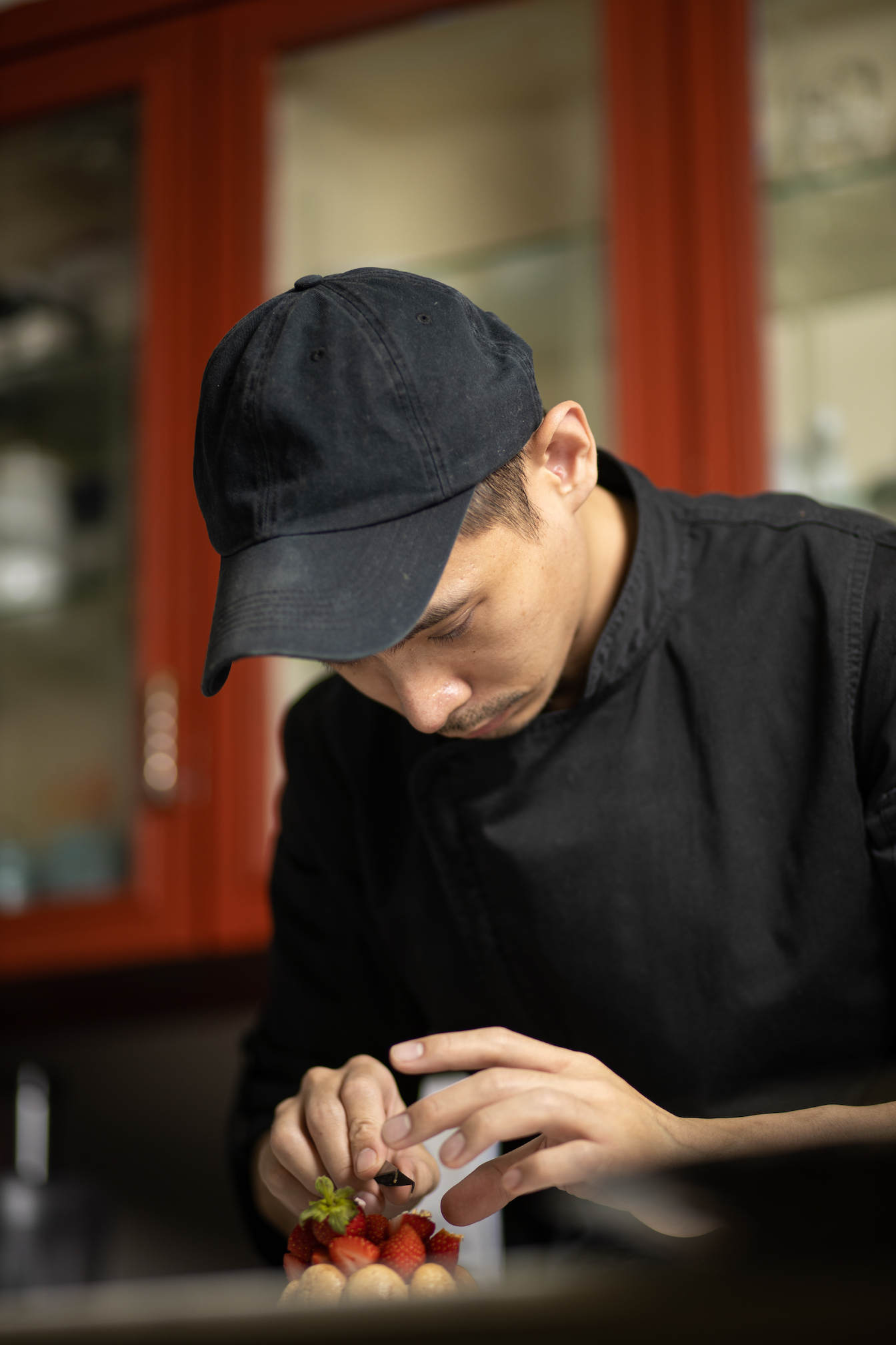 應政儒為電影導演，也以電影為靈感創作法式甜點。