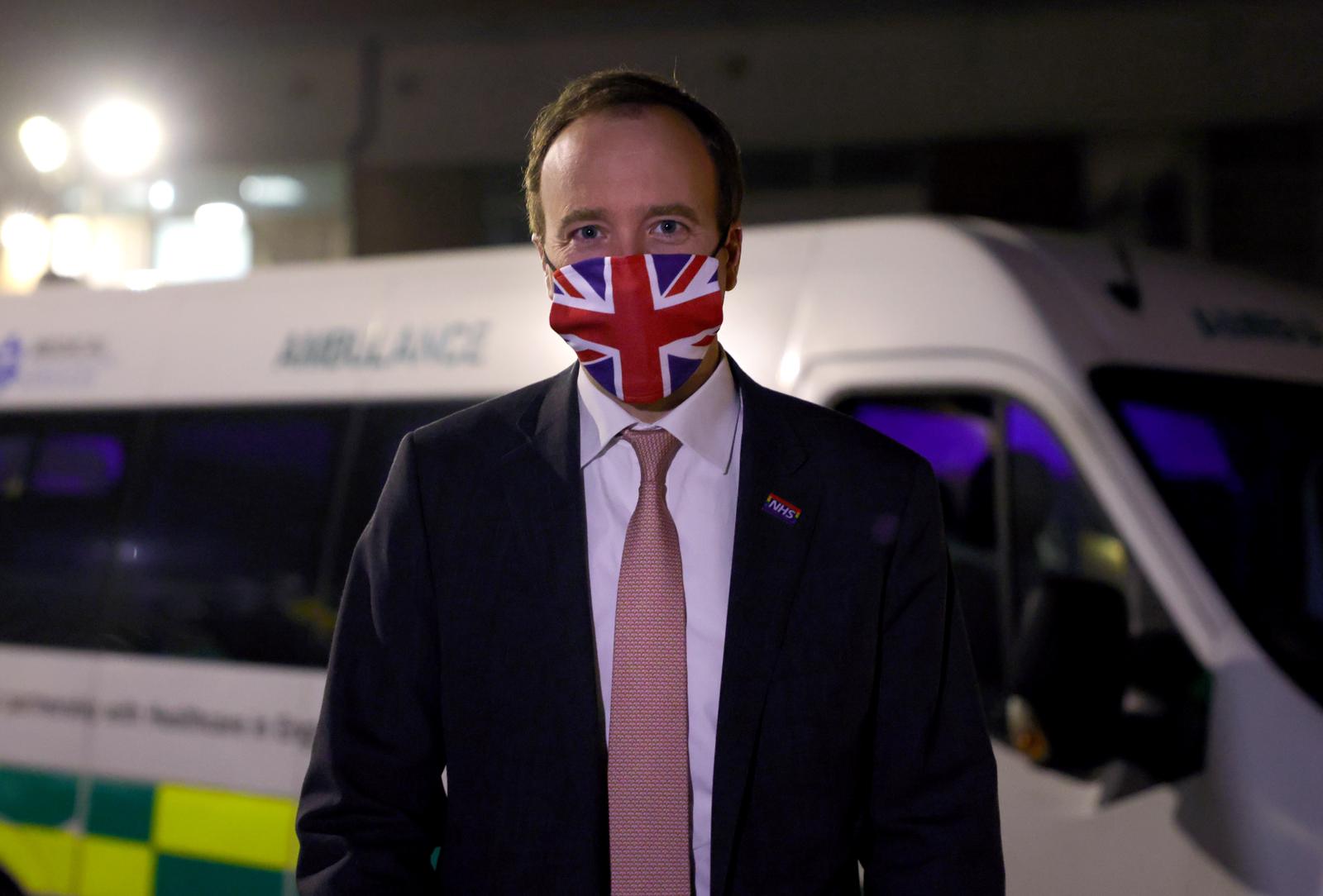 英國衛生大臣韓考克表示，又檢測出新變異的病毒株，其傳播力比先前發現的更驚人。（翻攝自Matt Hancock推特）