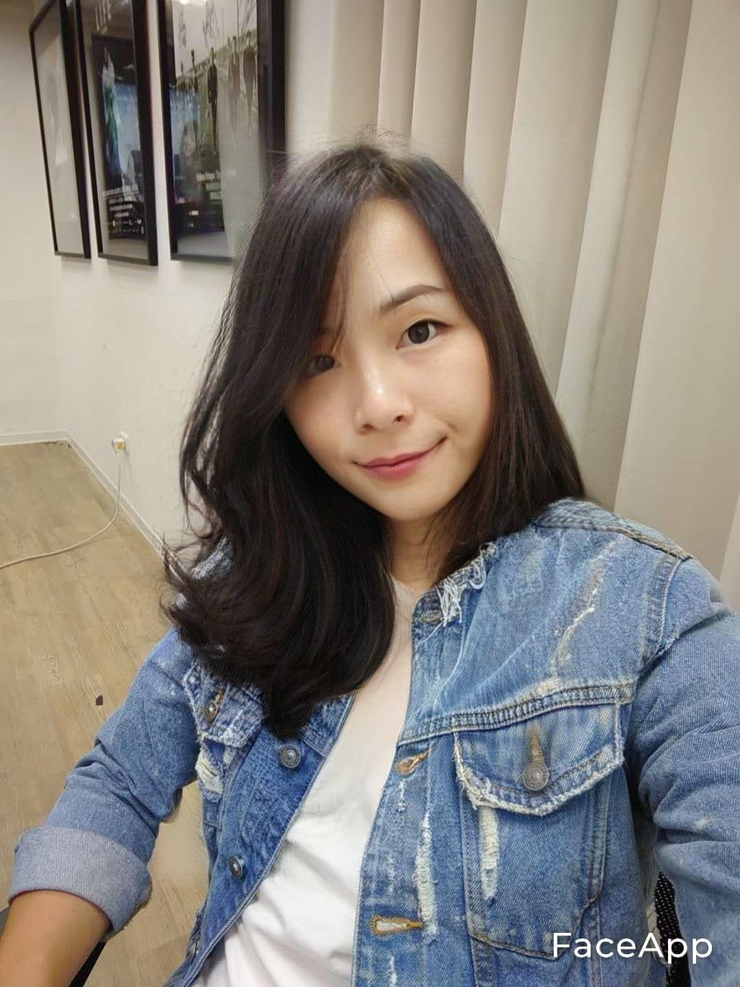 孫協志用換臉軟體變性︰「來~跟各位介紹一下這是我妹!長的是很正啦!可惜身材很man…」(翻攝自孫協志臉書)