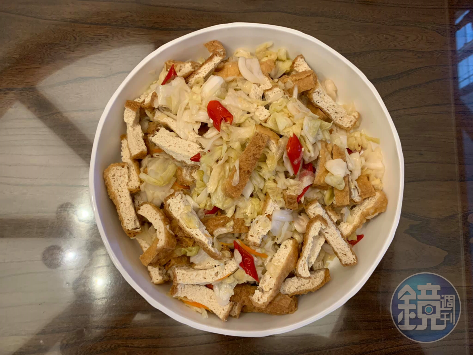 做法簡單卻令人回味的「臭豆腐炒泡菜」,是從台北粵菜名店「喆園」得來的靈感。