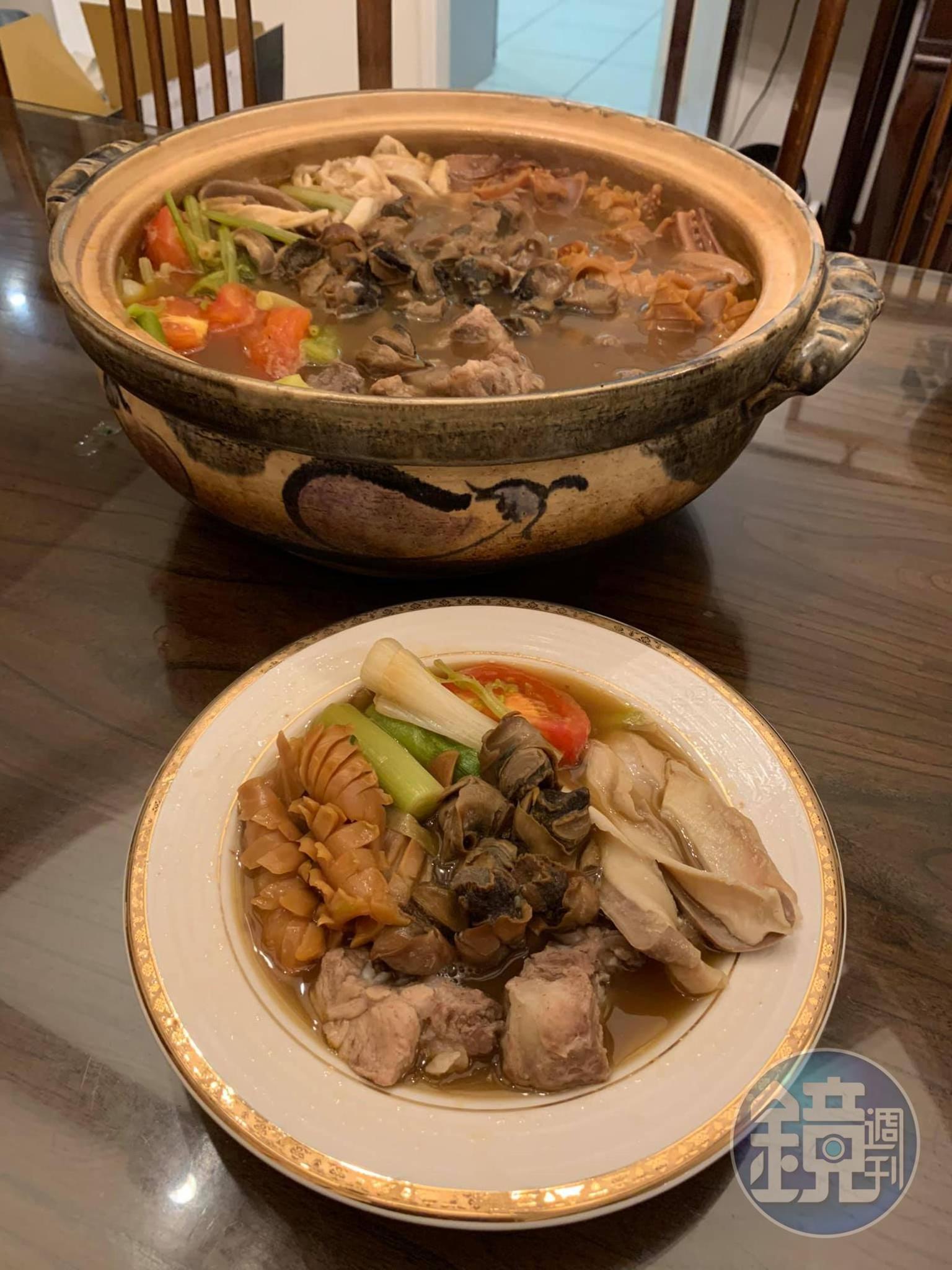 魷魚螺肉蒜上桌,華麗的酒家菜,晚上只吃這一碗。