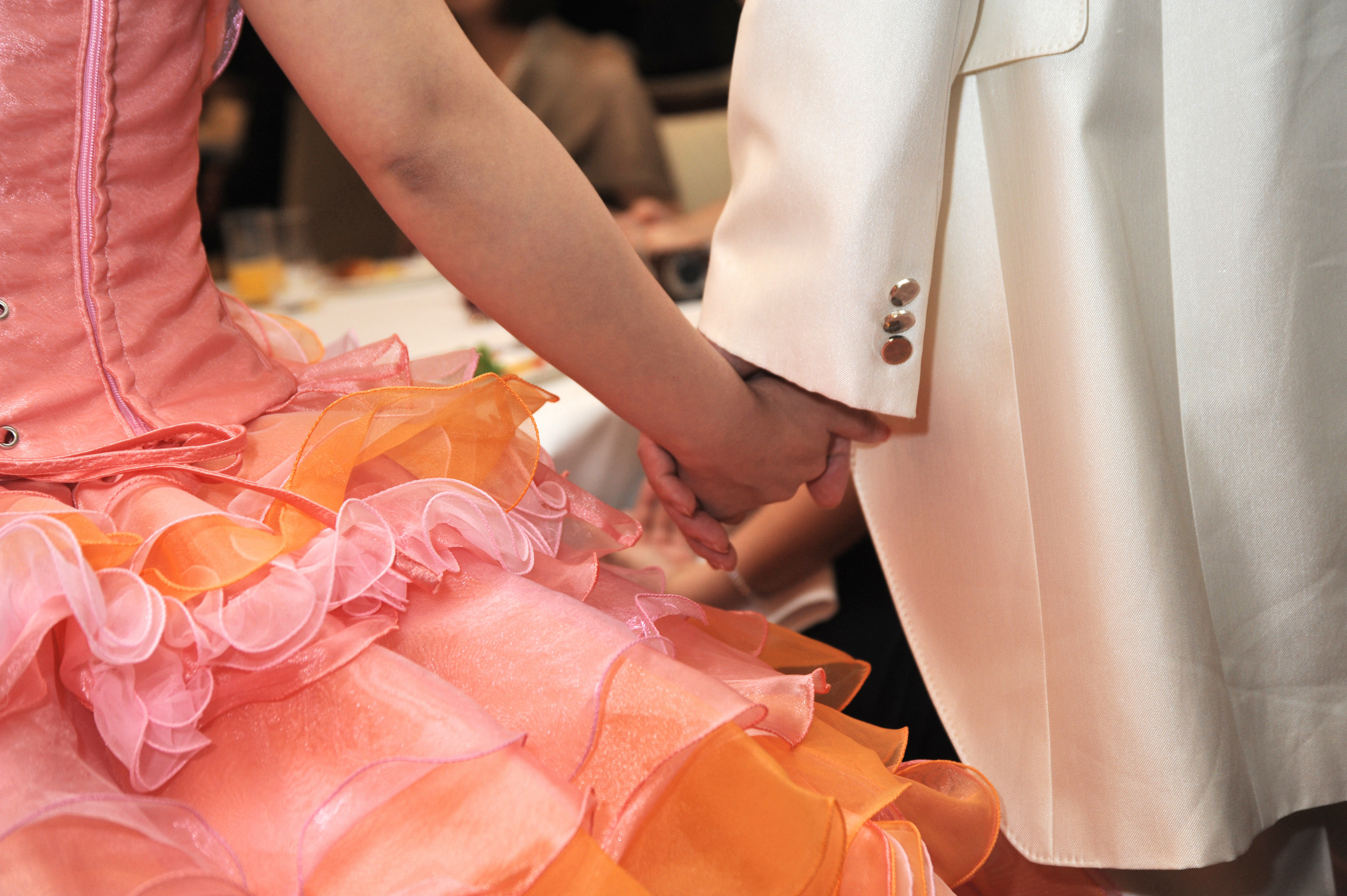 一名網友抱怨，未婚妻聽從閨密建議，逼他婚後「薪水全上繳」，讓他不想結婚了。（東方IC）