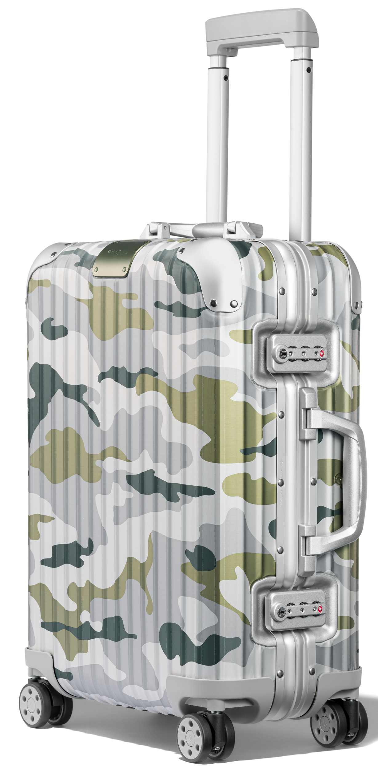 RIMOWA Original系列Cabin Green Camouflage。NT$48,600（美之心提供）