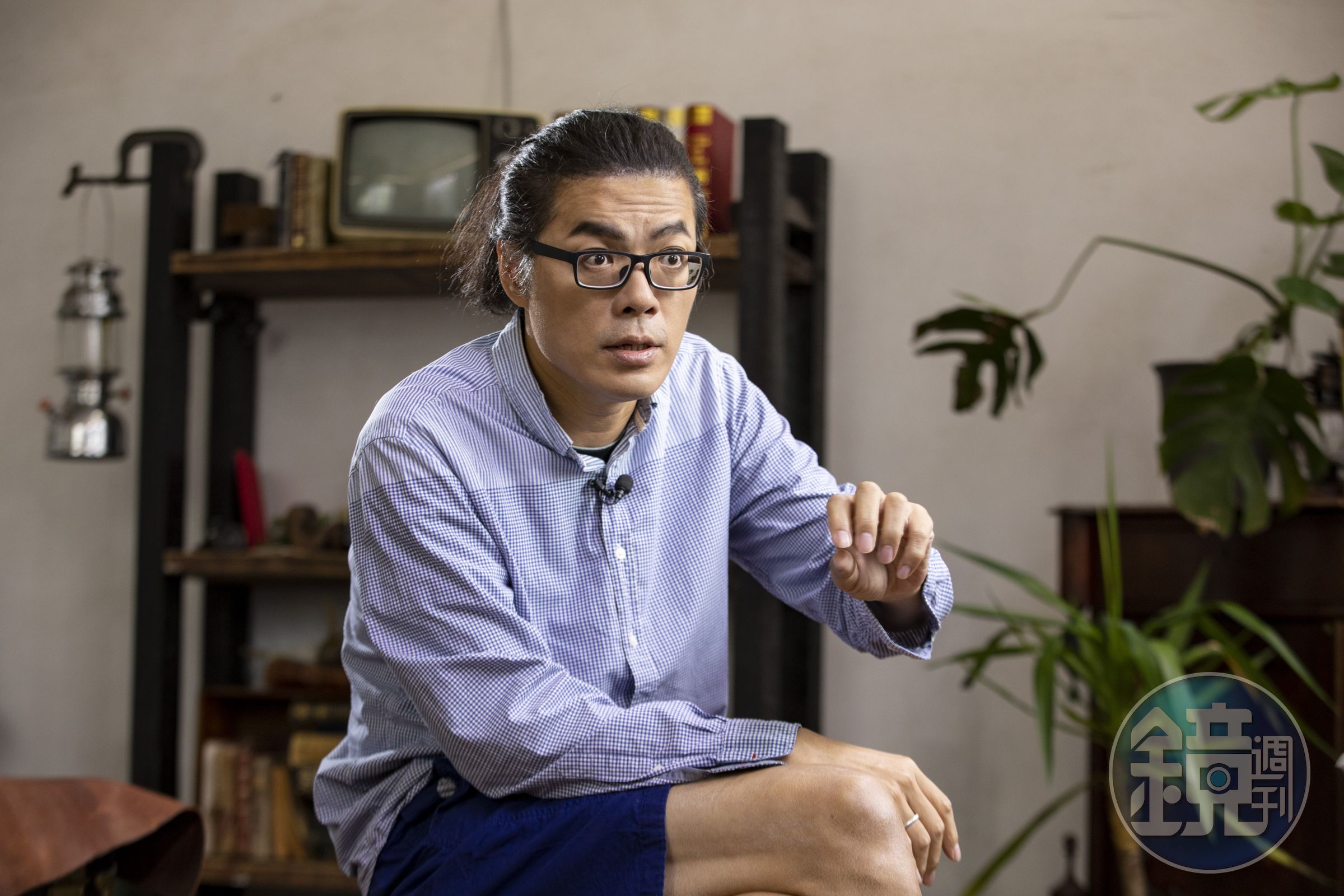 羅景壬身高一八八公分，有一頭招牌爆炸捲髮，在片場很顯眼。與他工作過的人都形容他脾氣好，還是現場執行力很強的導演。
