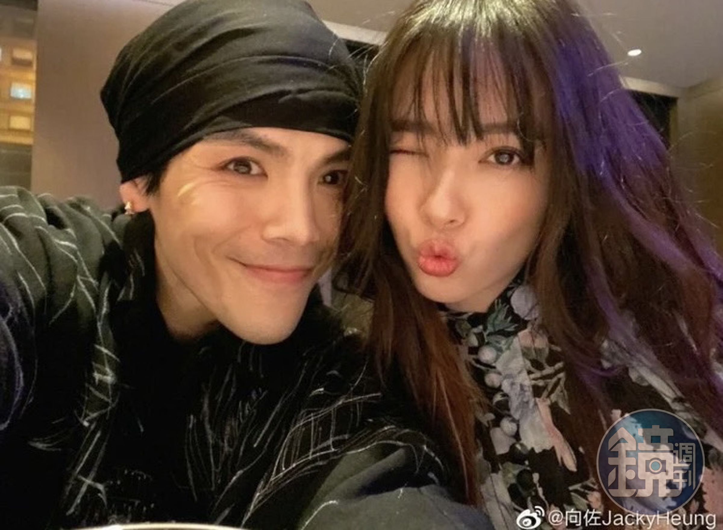 傳郭碧婷老公向佐計劃移民台灣 ，有相關人士表示他們已經向移民署申請「依親移民來台」。（翻攝自向佐微博）