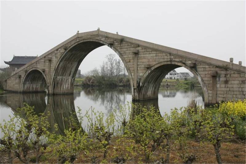 中國一男子見妻跳橋卻裝沒事，遭判故意殺人罪。（翻攝網路）