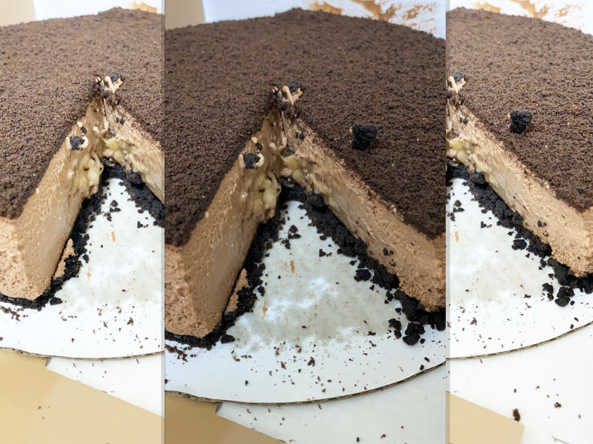 網友在店員解釋商品下場後，決定買下蛋糕。（翻攝自「Costco好市多 商品經驗老實說」）