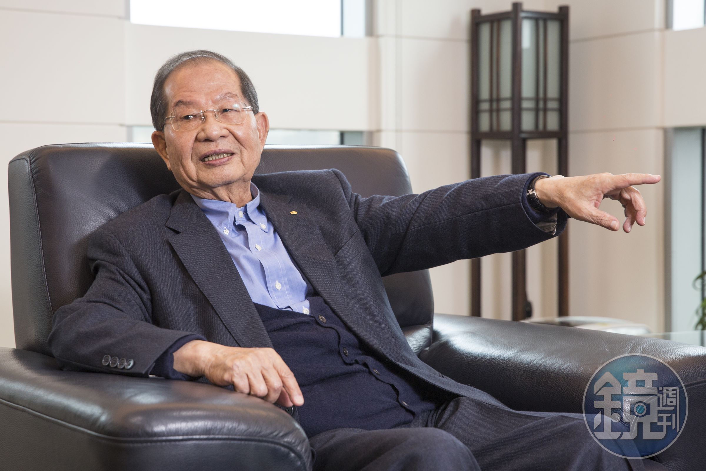 一場訴訟拖了近14年，陳勝宏說來仍有氣。他回憶，「在收押庭時，檢察官當面跟我講：『我就是要讓你樹倒猢猻散』。」