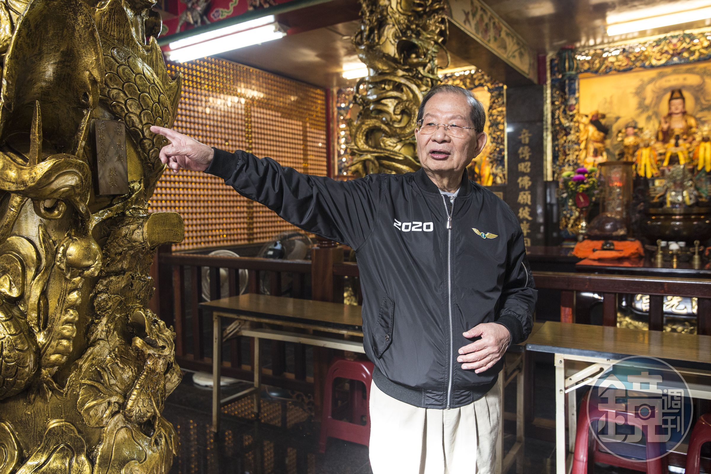 專訪後一週，我們和陳勝宏約在老家附近的葫蘆堵海光宮見面，他的父親曾是海光宮的廟務人員。走進廟裡，他邊走邊說起廟的歷史。