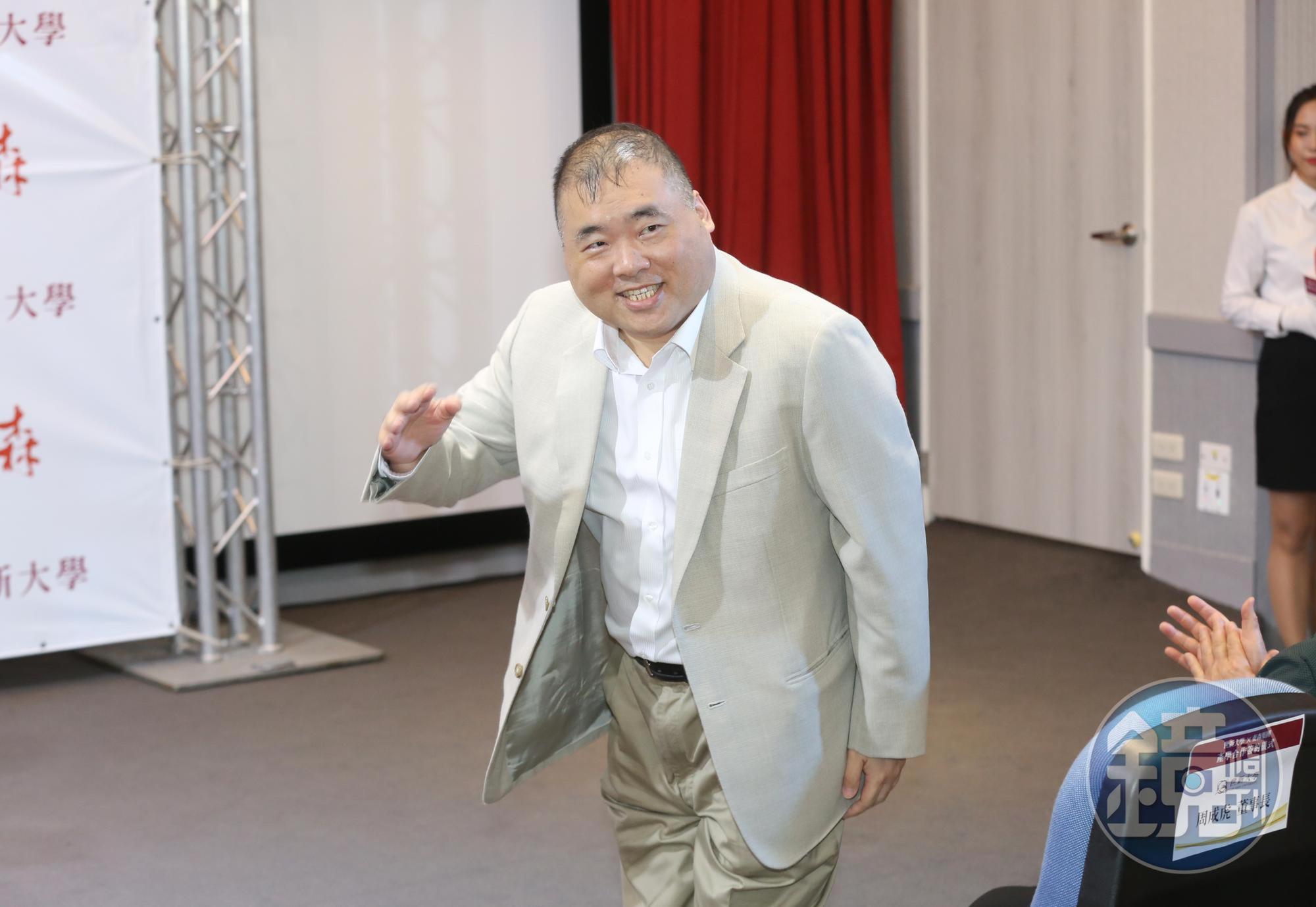 世新大學董事長周成虎(圖)被爆座車要價近600萬元,校方回應了。(資料照)