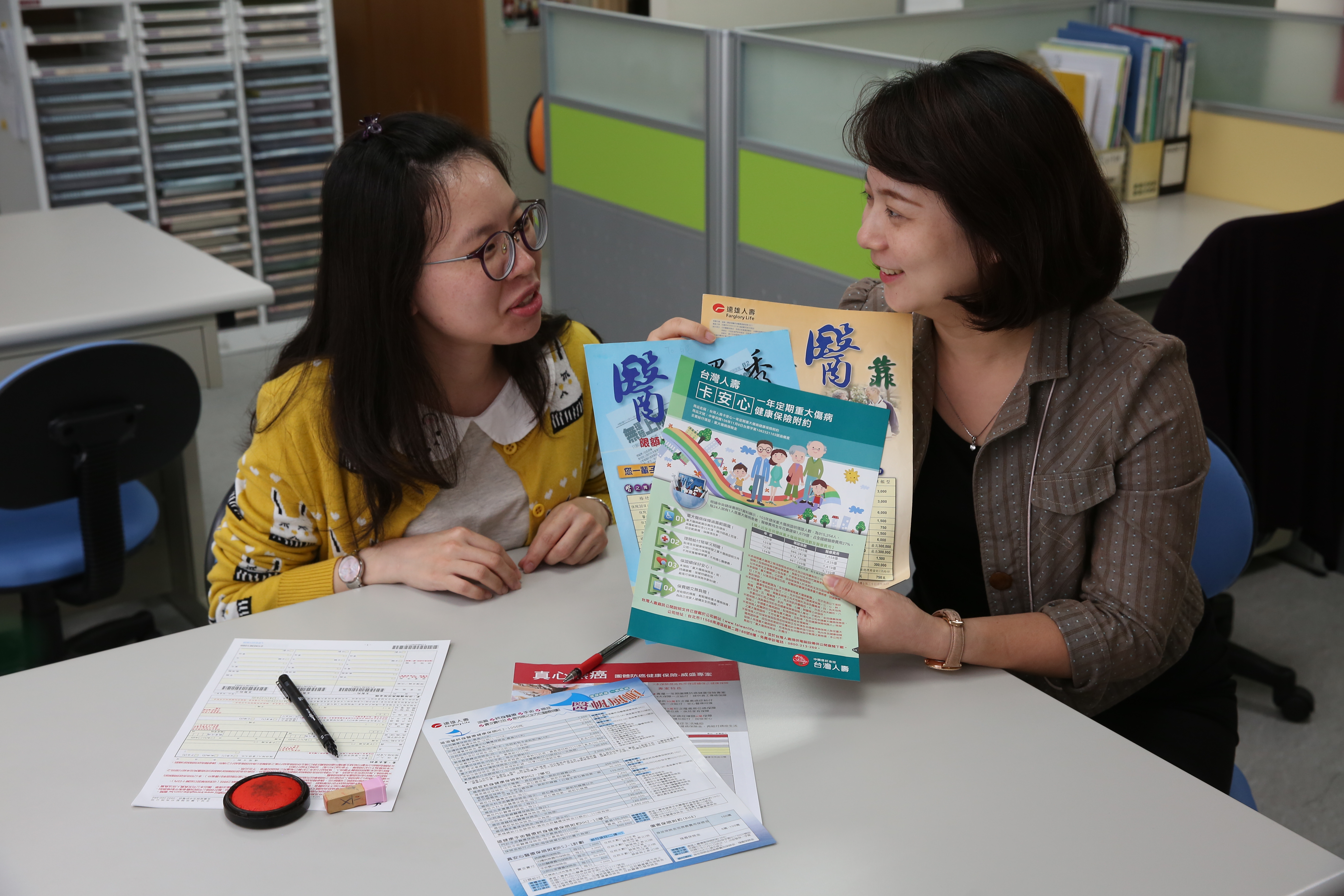 隔離治療費雖有政府買單，買對醫療險也能補償期間損失。