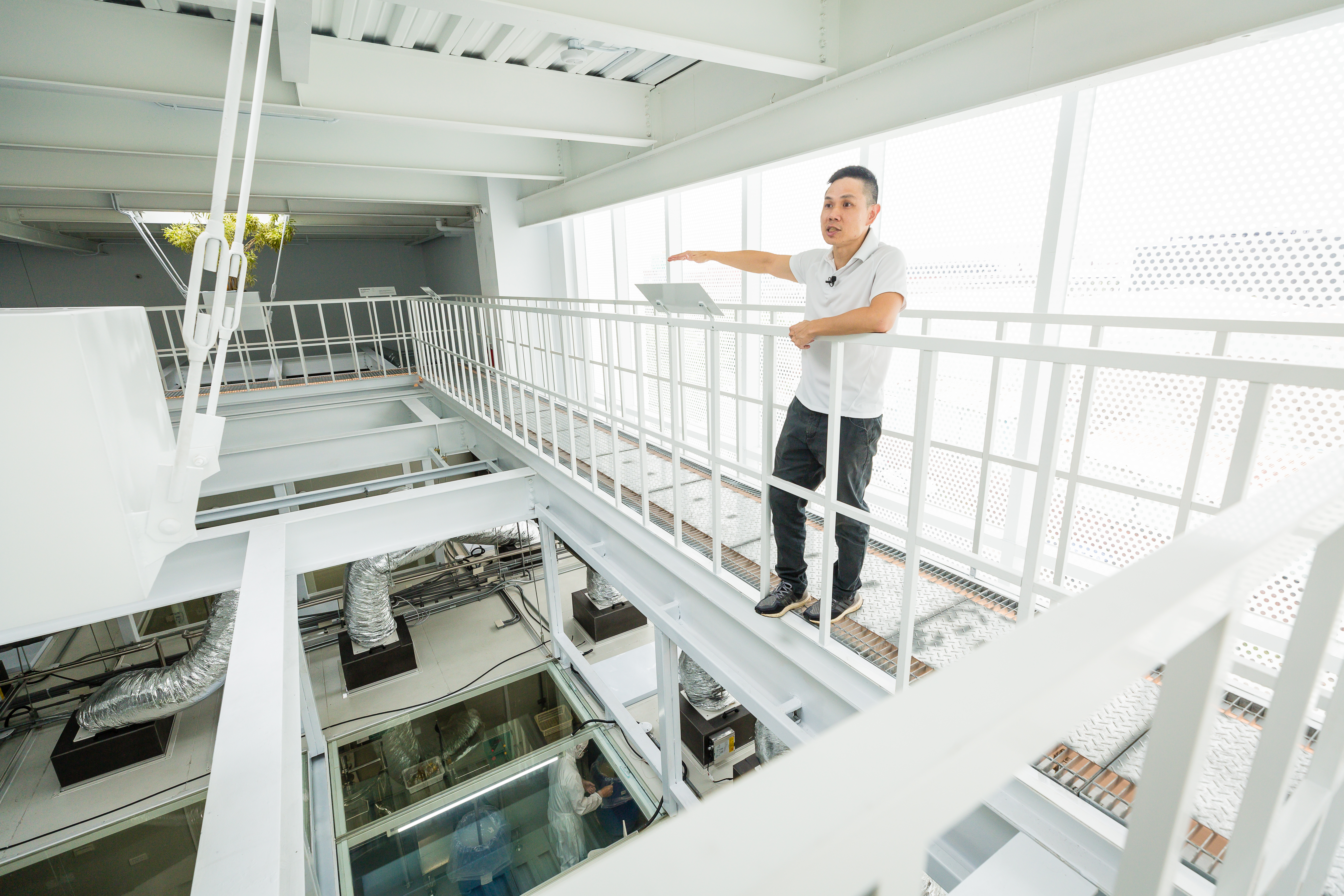 佐研院的3D訪廠動線，特別將實驗室的雙層玻璃屋頂之間灌氣，避免室內外溫差導致玻璃起霧，每一個小細節都做好做滿。