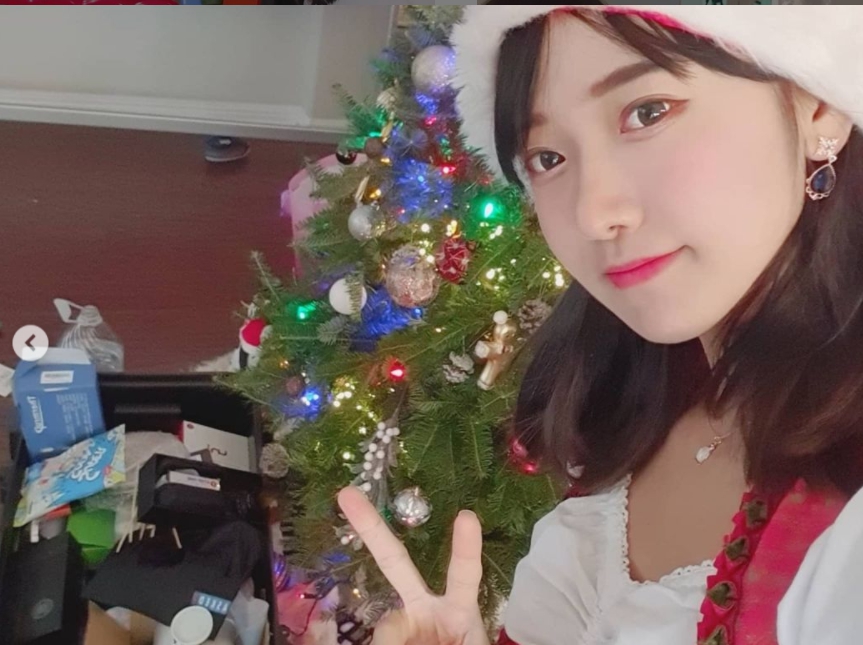 企鵝妹曝光耶誕節收到粉絲送的禮物。(翻攝自企鵝妹Instagram)