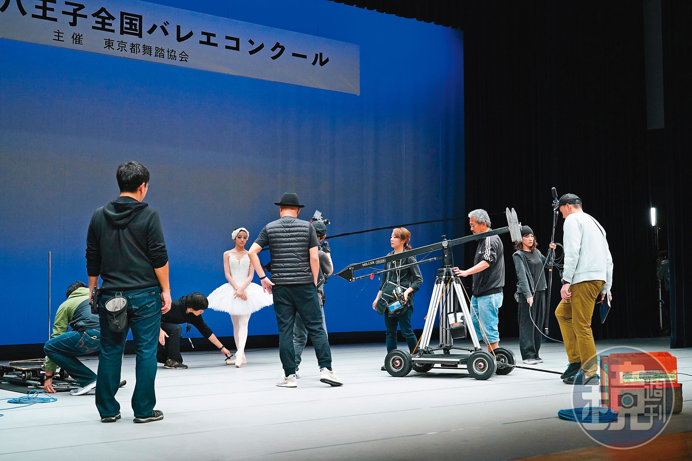 導演內田英治舉辦海選，看中有深厚芭蕾舞功力的素人服部樹咲演出一果。（天馬行空提供）