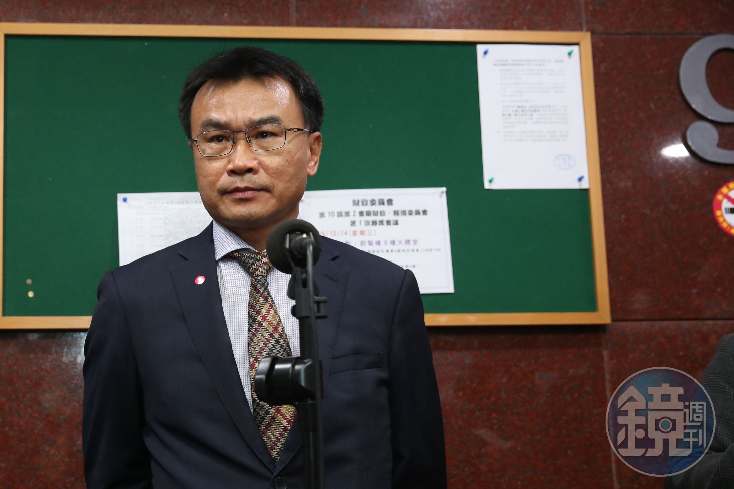 行政院副祕書長何佩珊昨日下午就透過民進黨團群組表達：「陳吉仲主委對鬍鬚張事件非常抱歉！」（本刊資料照）