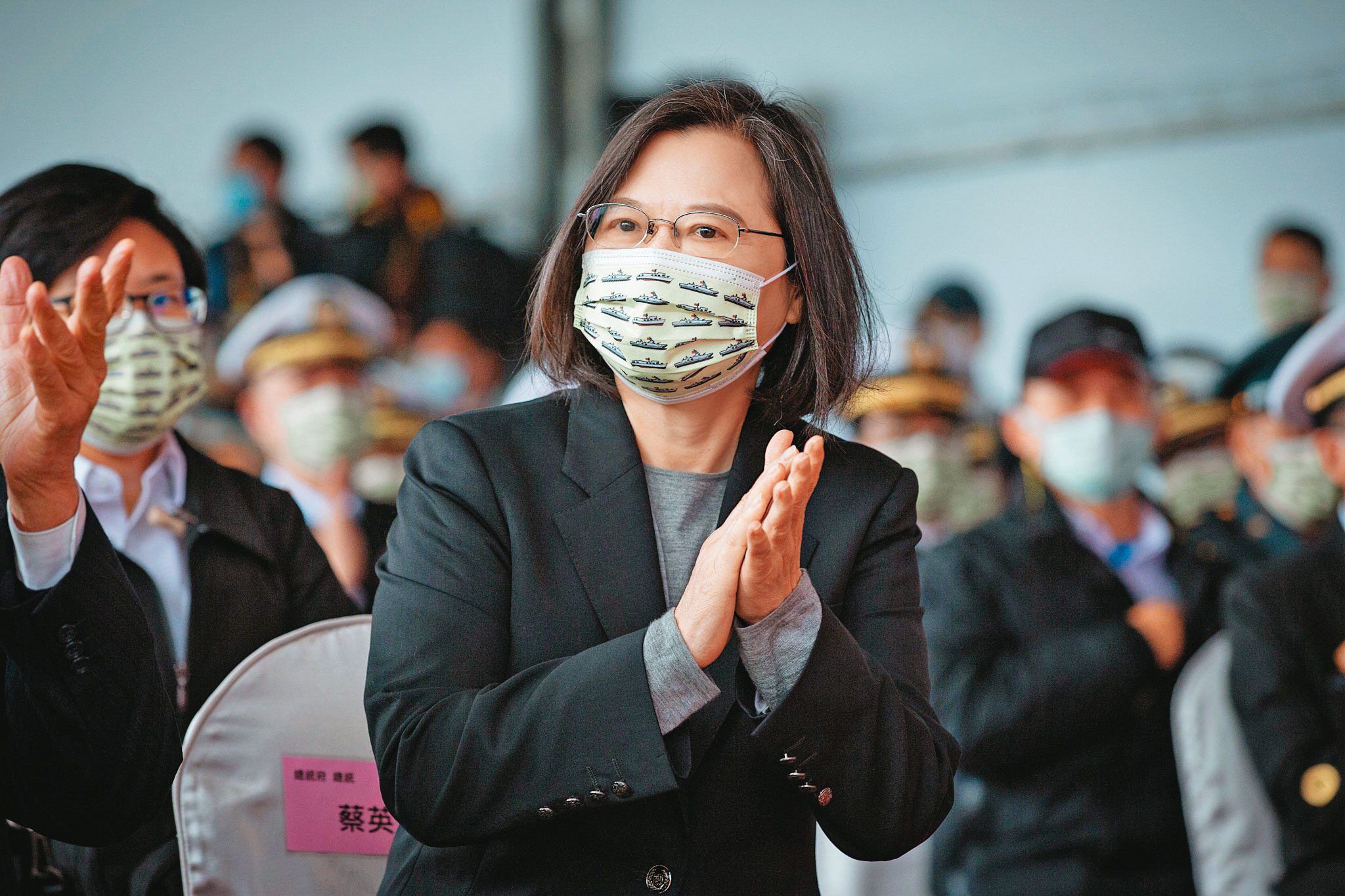 台灣政治最詭異的地方在於，總統可能什麼都管，不過，我們的憲政體制給了總統一個進可攻、退可「藏」的彈性空間。（總統府提供）