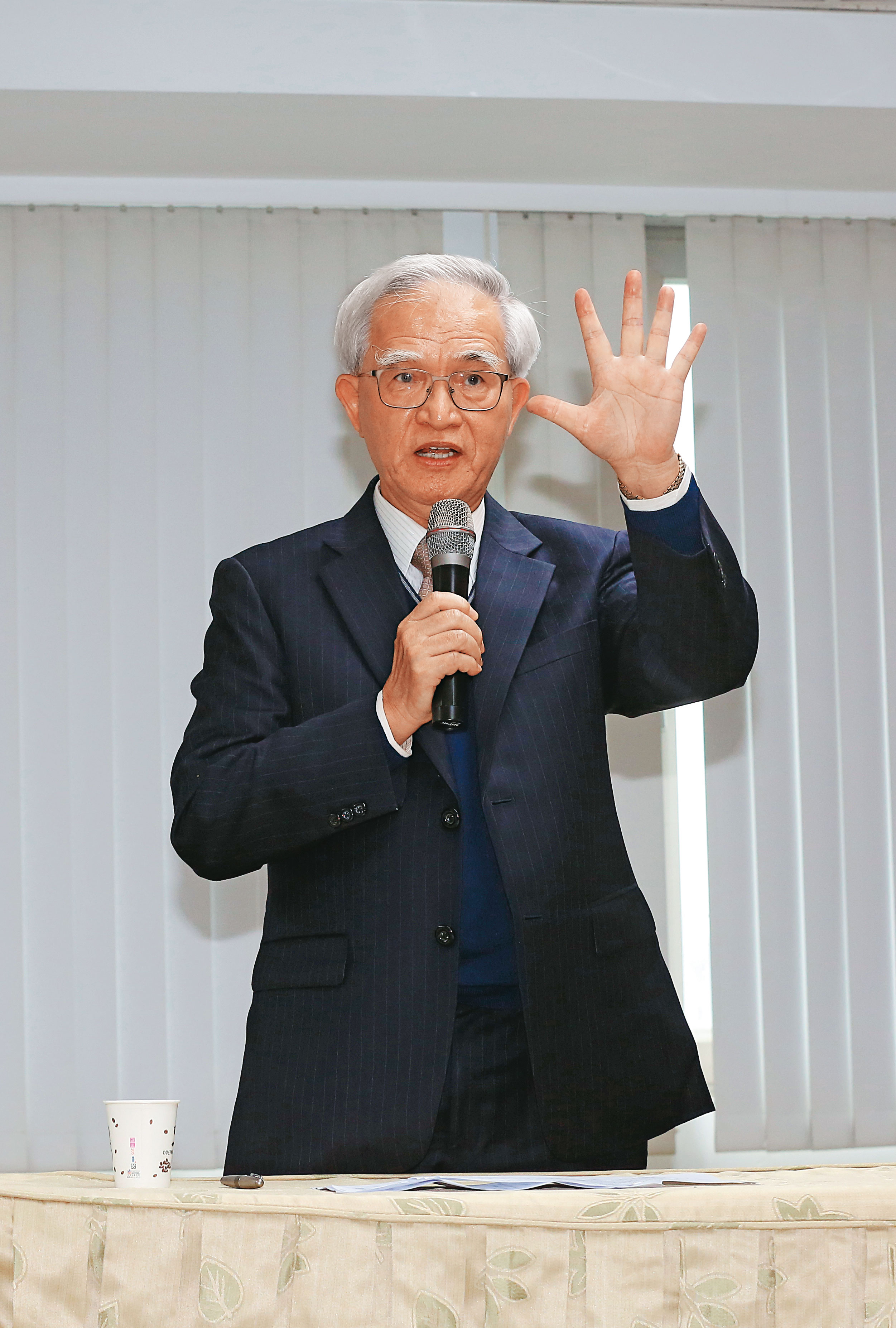 百年大同變了又變，盧明光就任大同董事長，公開喊出5年營收千億的遠景，讓股東們士氣大振。