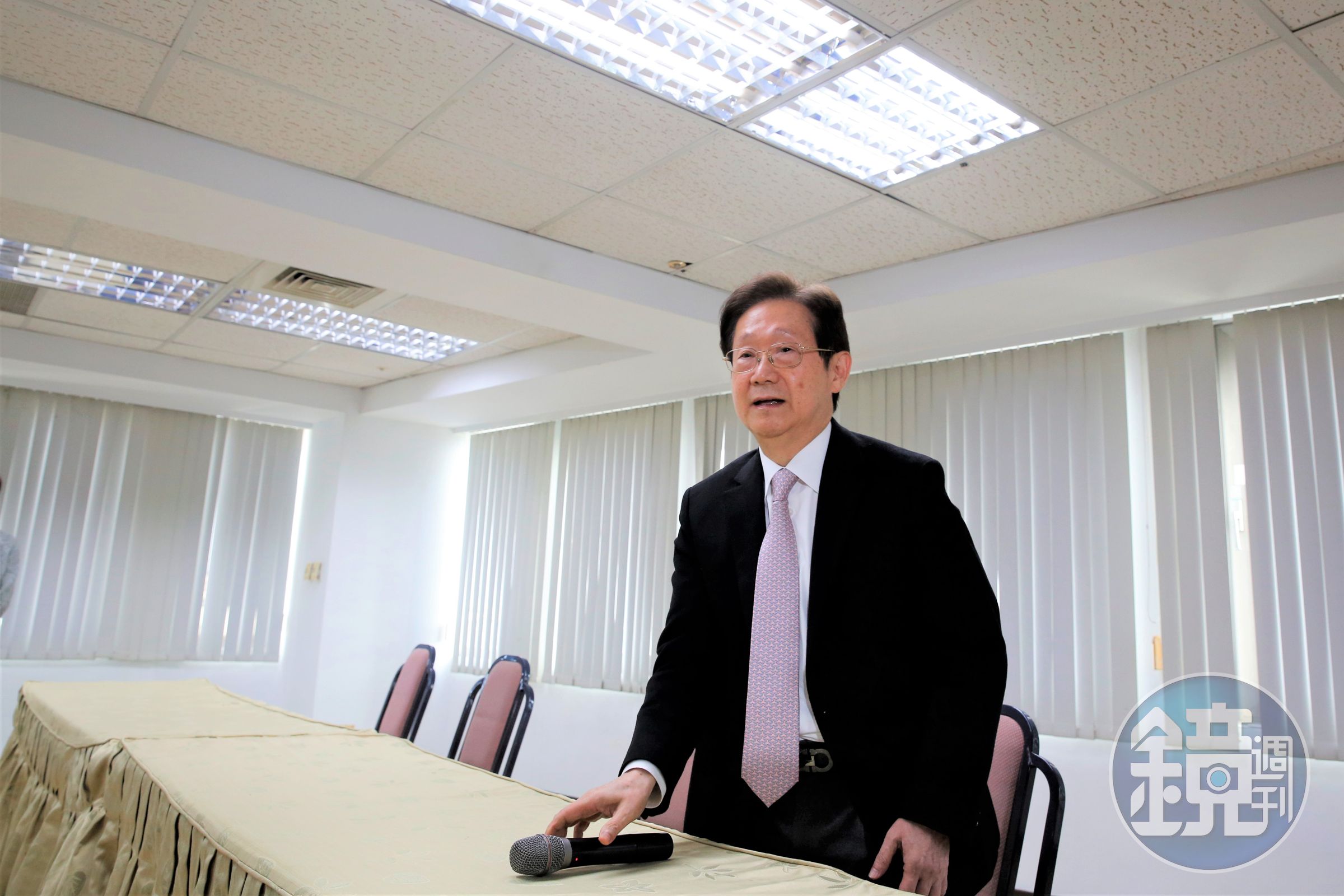 不少股東、董事都認為林文淵的行事作風過於強勢，11月傳出台鋼買股的事件只不過是壓垮駱駝的最後一根稻草。