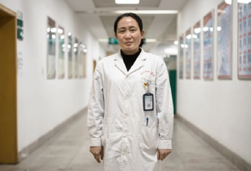 武漢市中心醫院醫生艾芬是「發哨子的人」。(翻攝畫面)