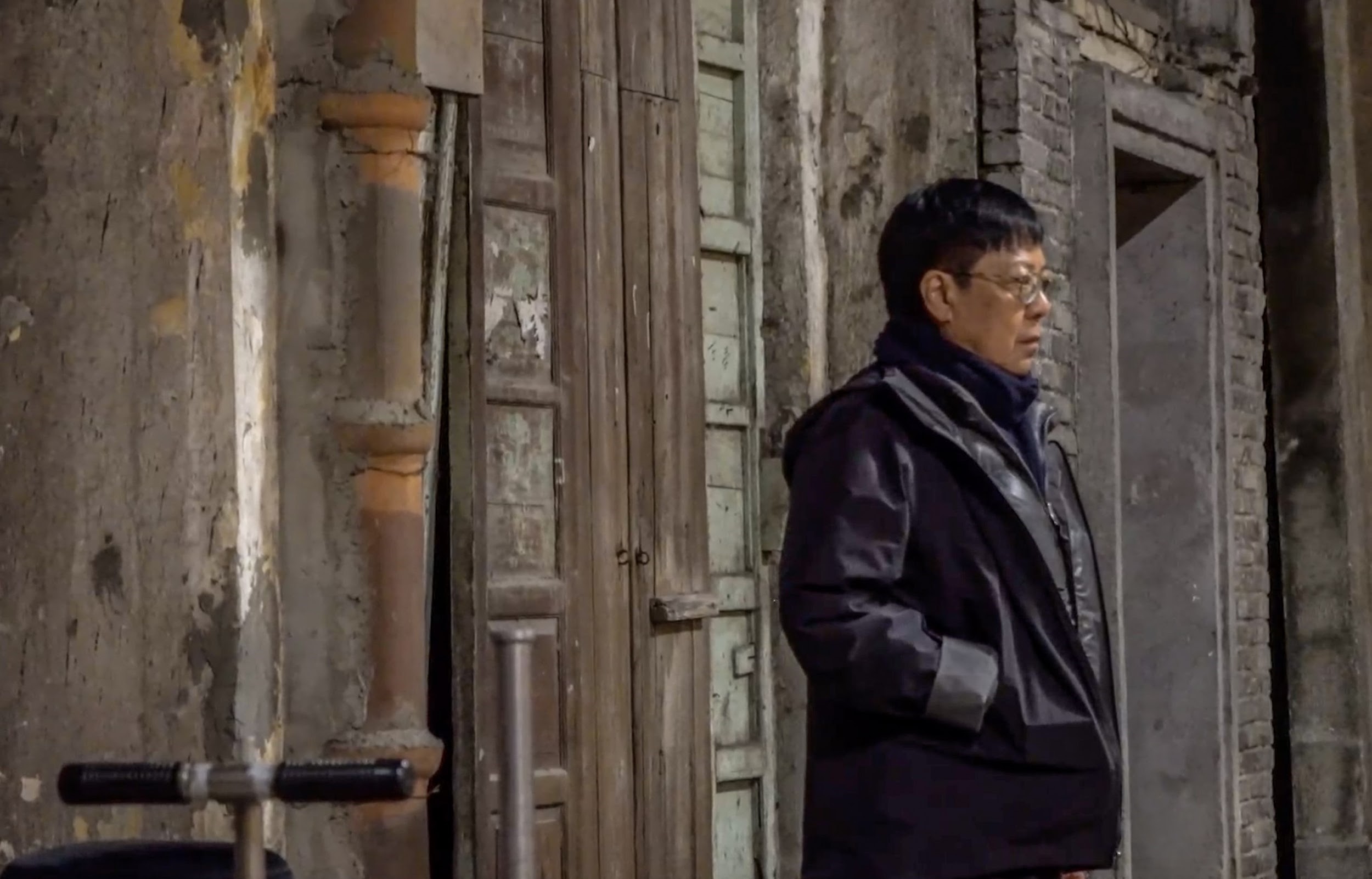 紀錄片《好好拍電影》從2016年許鞍華執導電影《明月幾時有》時開始拍攝。(傳影互動提供)