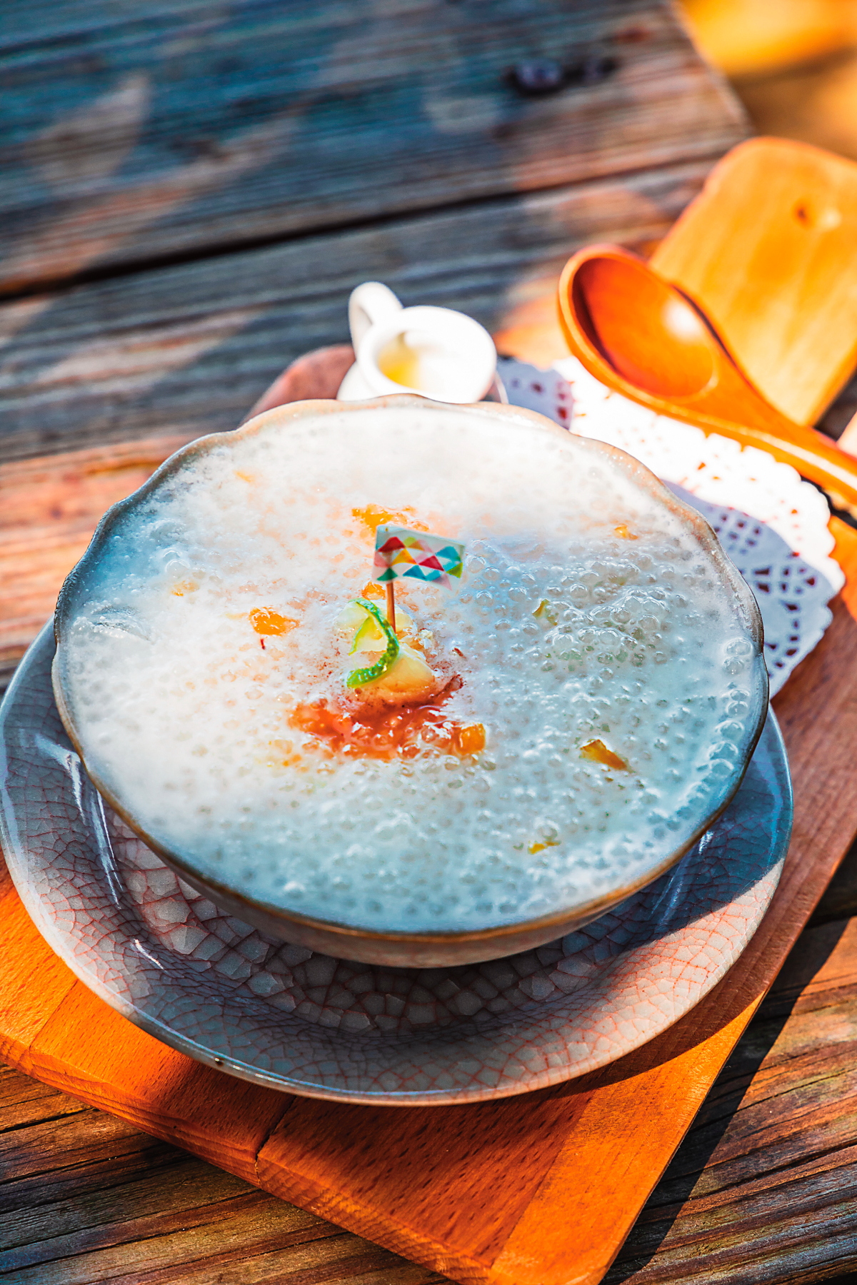 「鳳梨椰奶西米露」是店內最受歡迎的甜點。（100元／份）