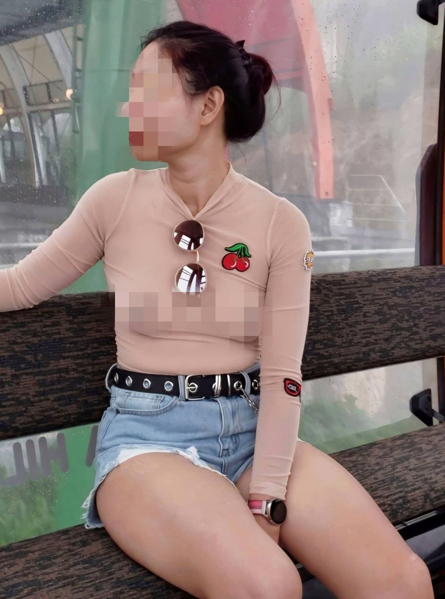 其實這名人妻平時的穿著風格就非常大膽。(翻攝自IG)