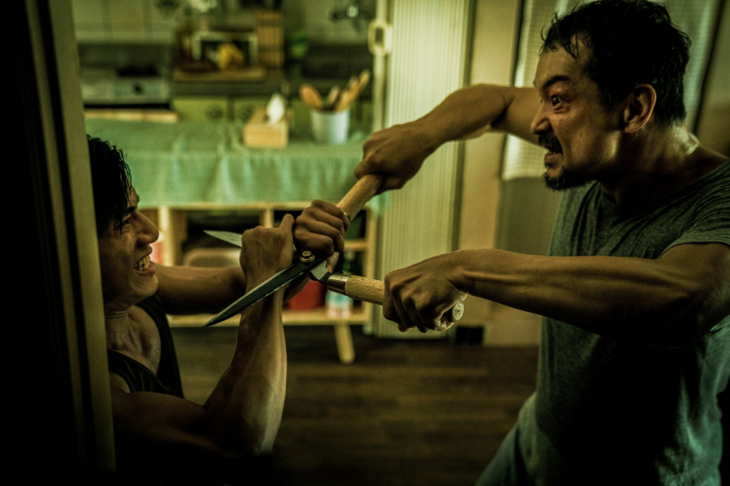 電影描述人類遭病毒感染成為變種人，對正常人類展開殘忍攻擊。（傳影互動提供）