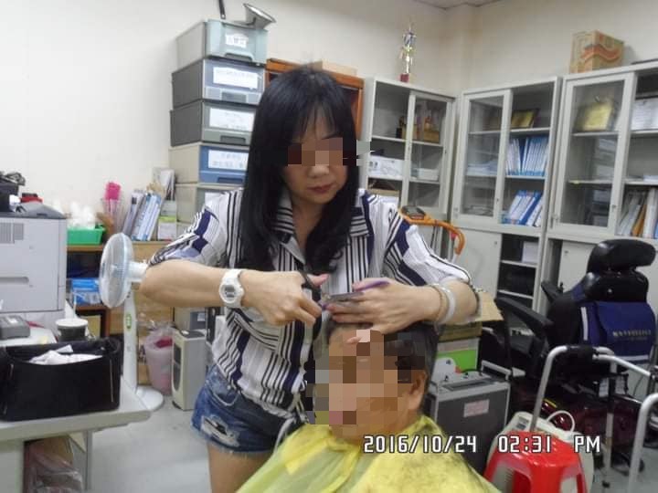 中國籍女子阿美（化名）以擔任義剪志工為由，藉此接近方男。（讀者提供）