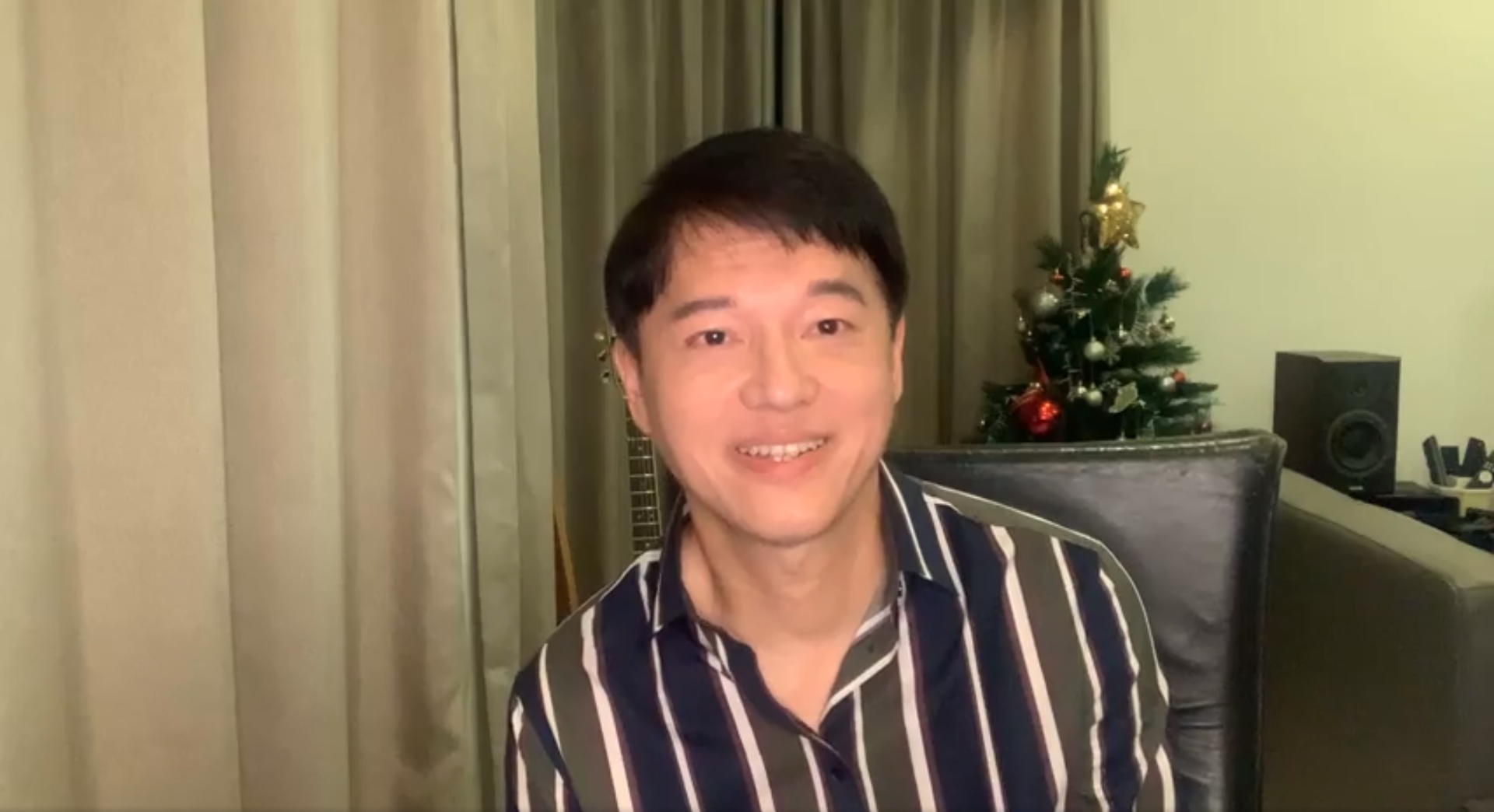 陪伴大家多年網壇大滿貫賽事的主播許乃仁,昨晚在臉書直播分享心情。(翻攝自許乃仁臉書)