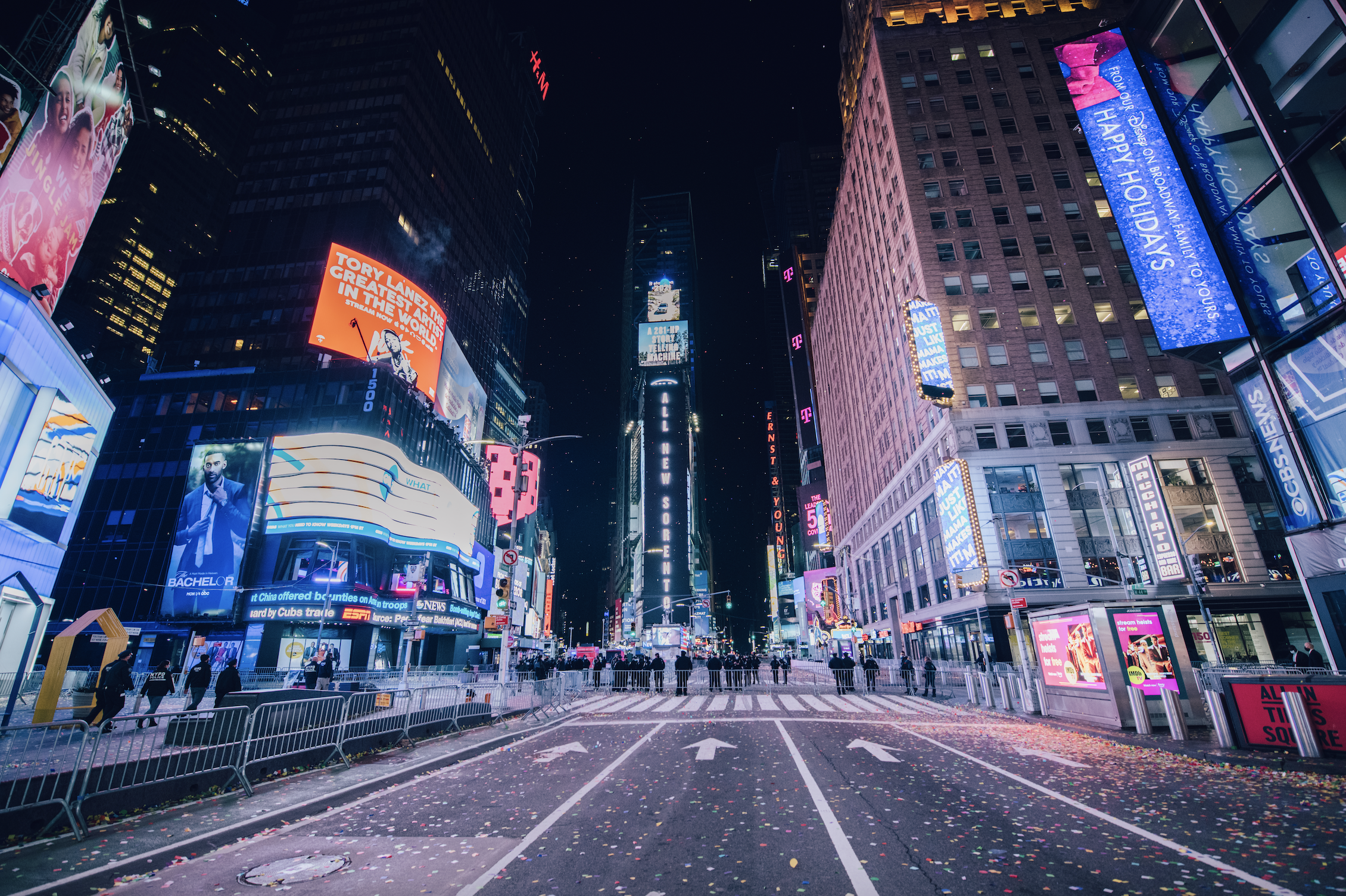 今年的紐約時代廣場跨年沒有民眾參與，顯得格外冷清。（Tiger Party New York提供）