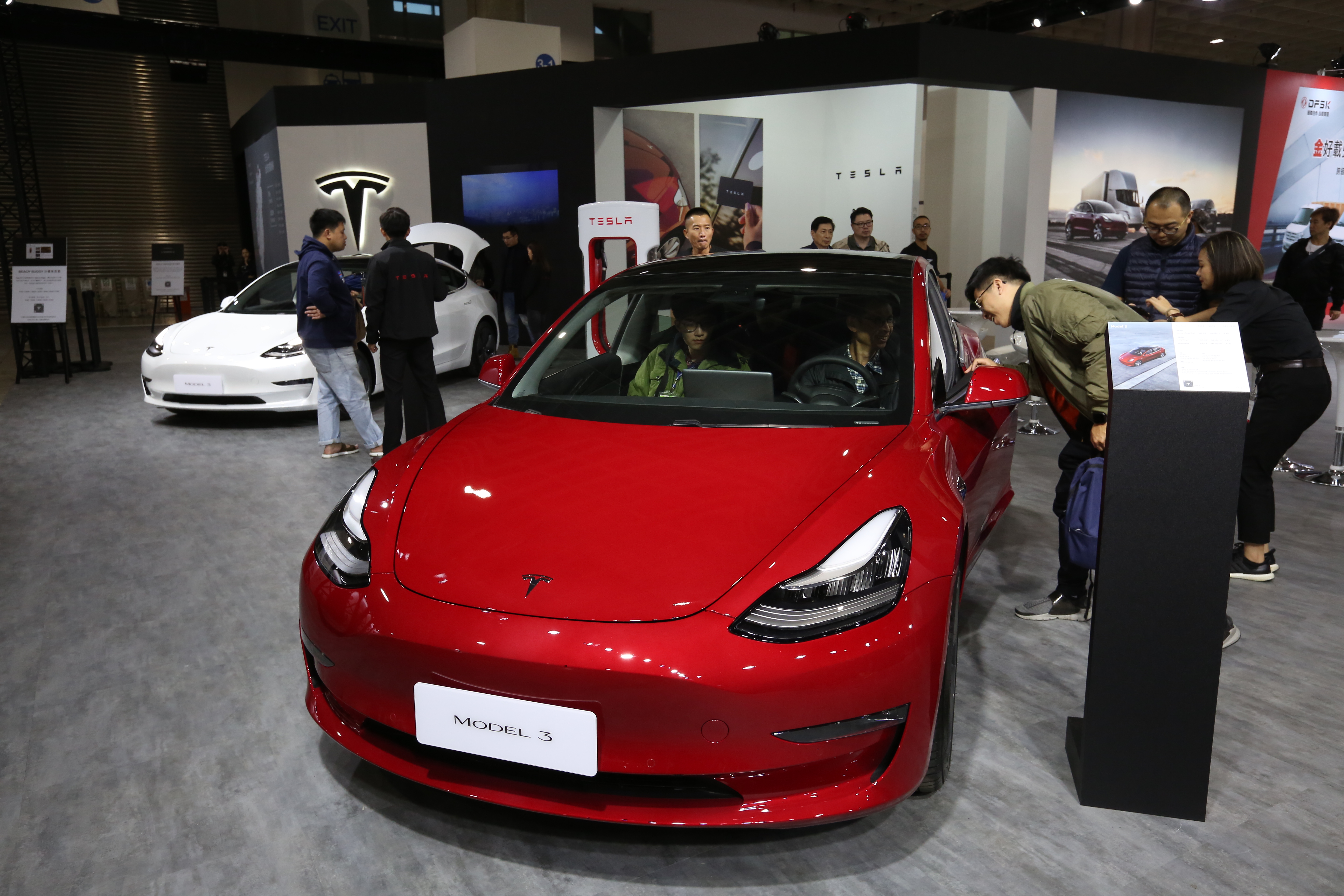 特斯拉靠Model 3熱銷，搶下豪華進口車第5名。