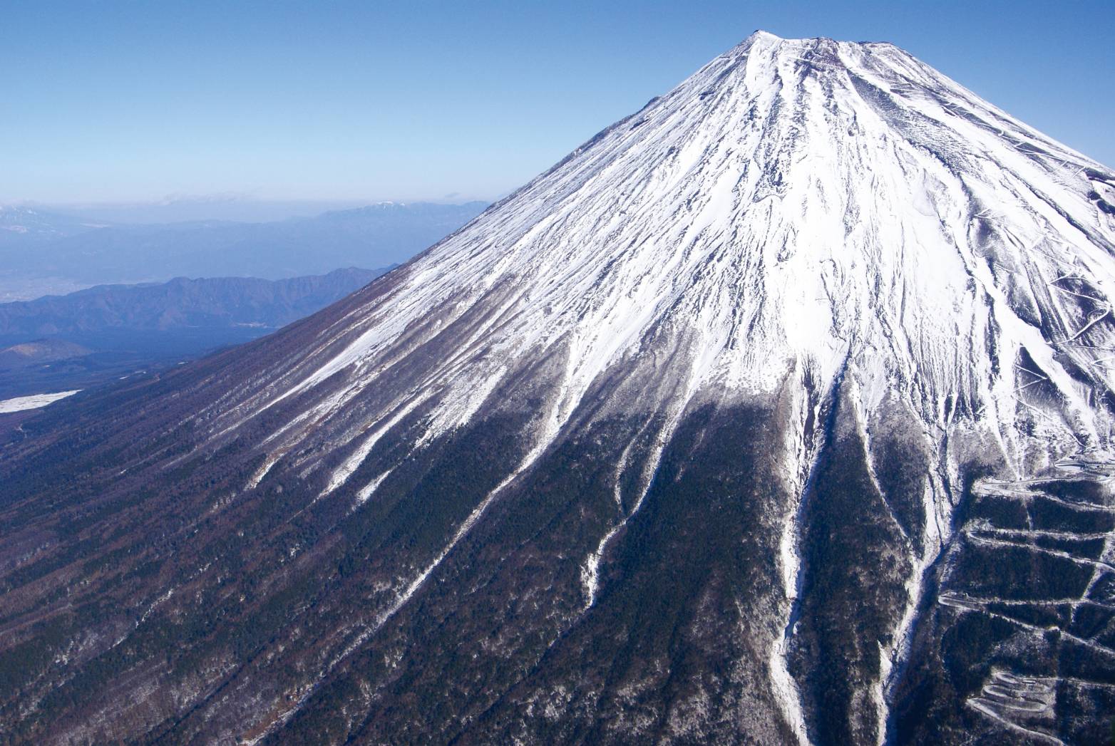 華航空中女王747-400客機的空中告別秀將在帶旅客飛越日本富士山。(KKday提供)