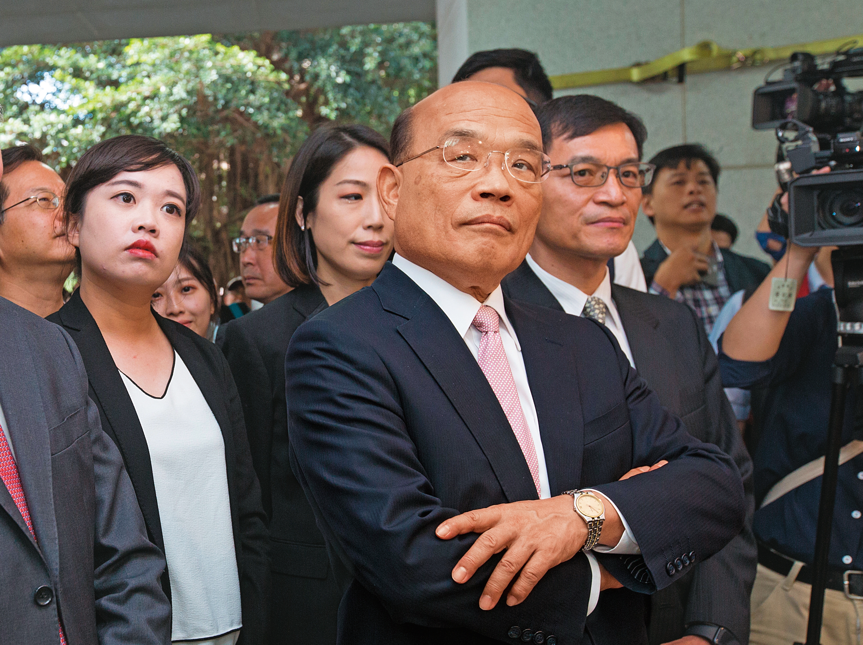 行政院長蘇貞昌(前)針對本刊踢爆的石木欽案,宣誓全面徹查,給人民交代。