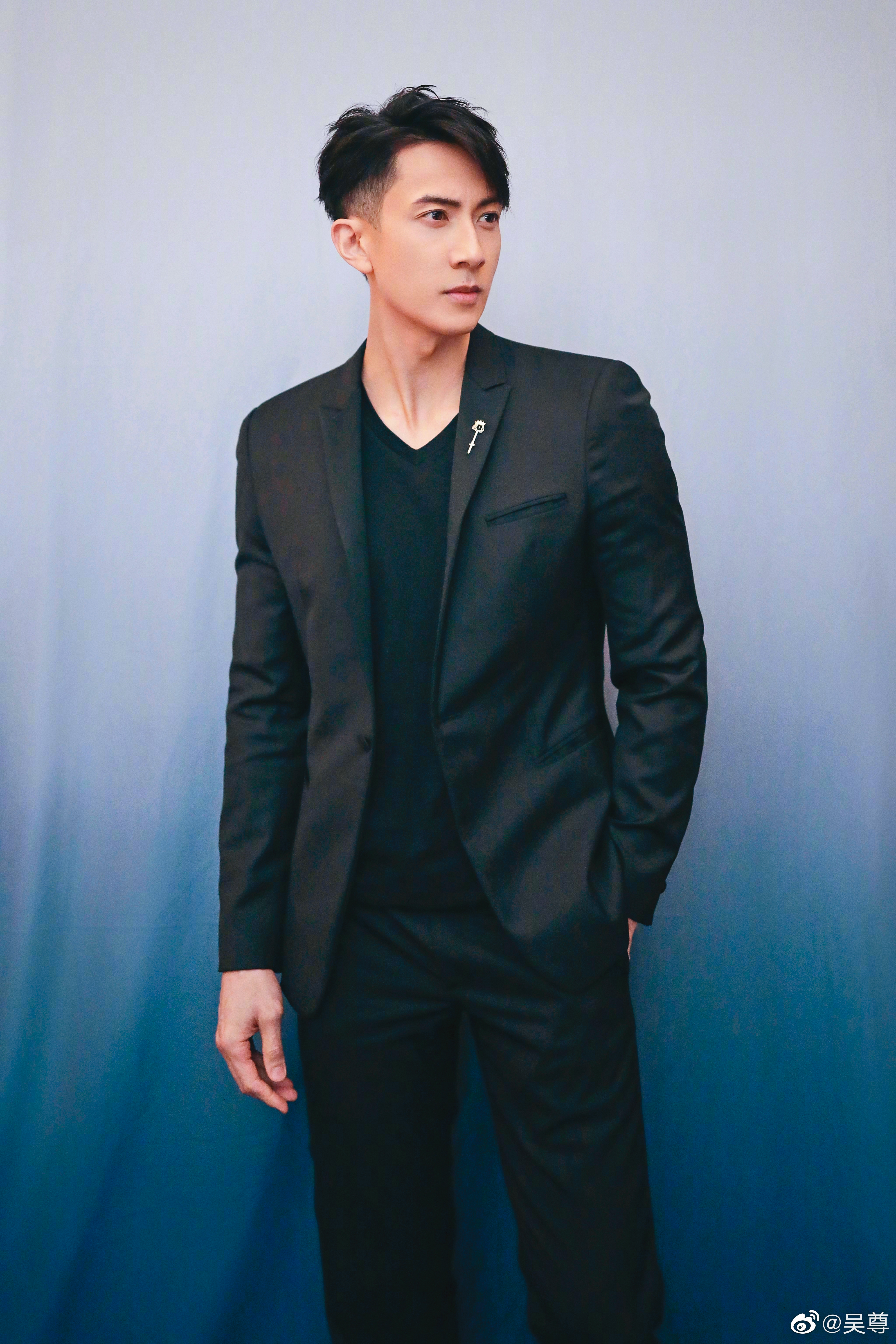 吳尊不僅外型突出,就連家裡的資源也很豐厚,祕婚生女都頗低調。(翻攝吳尊微博)
