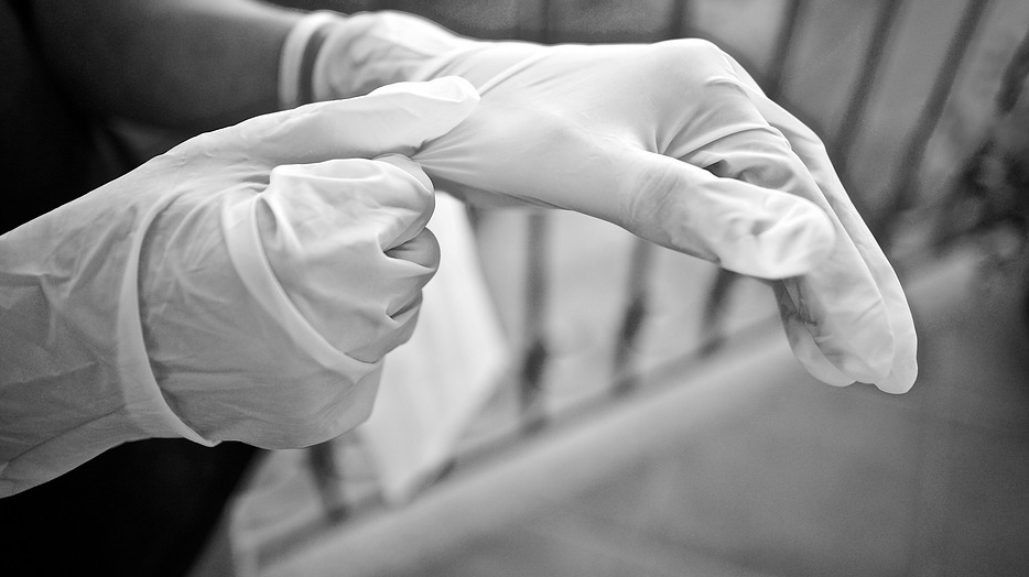 英媒報導，一名女醫護在接種輝瑞疫苗2天後身亡。（示意圖，pixabay）