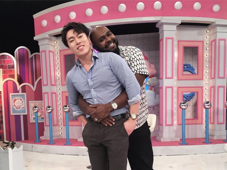 日本代表勇太（左）跟美國代表杜力（右）都超受不了台灣人愛扯星座。（翻攝自勇太臉書）