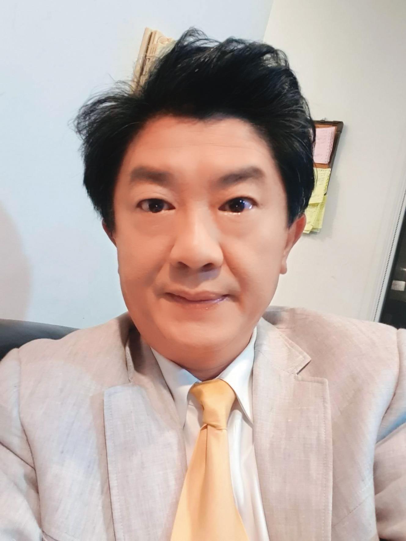 彭華幹曾被網友稱是霸王龍級的家長。（翻攝自彭華幹旺世代包打聽臉書）