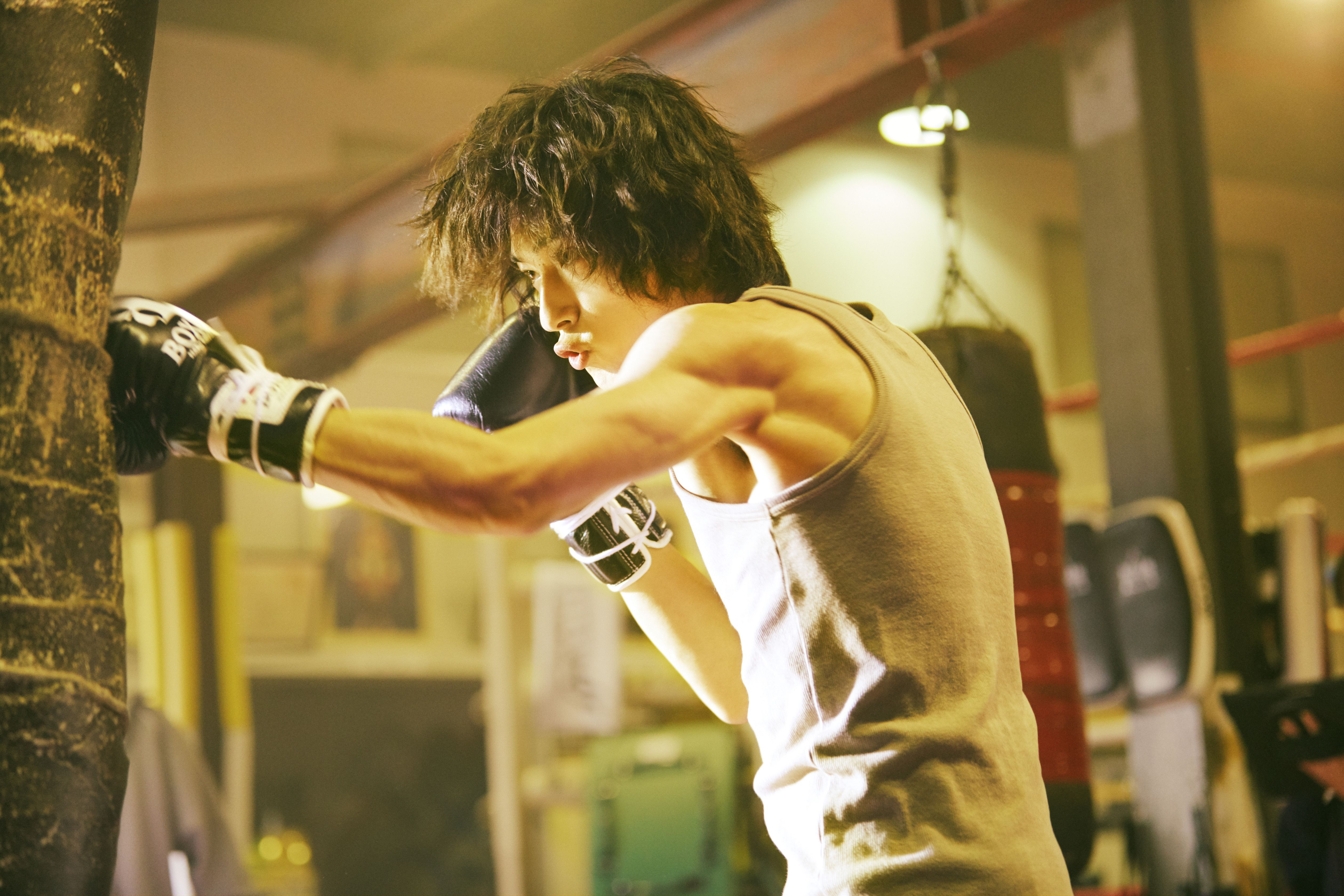 橫濱流星為電影《想見你的愛》增重10公斤，練出精壯身材。（威視電影提供）