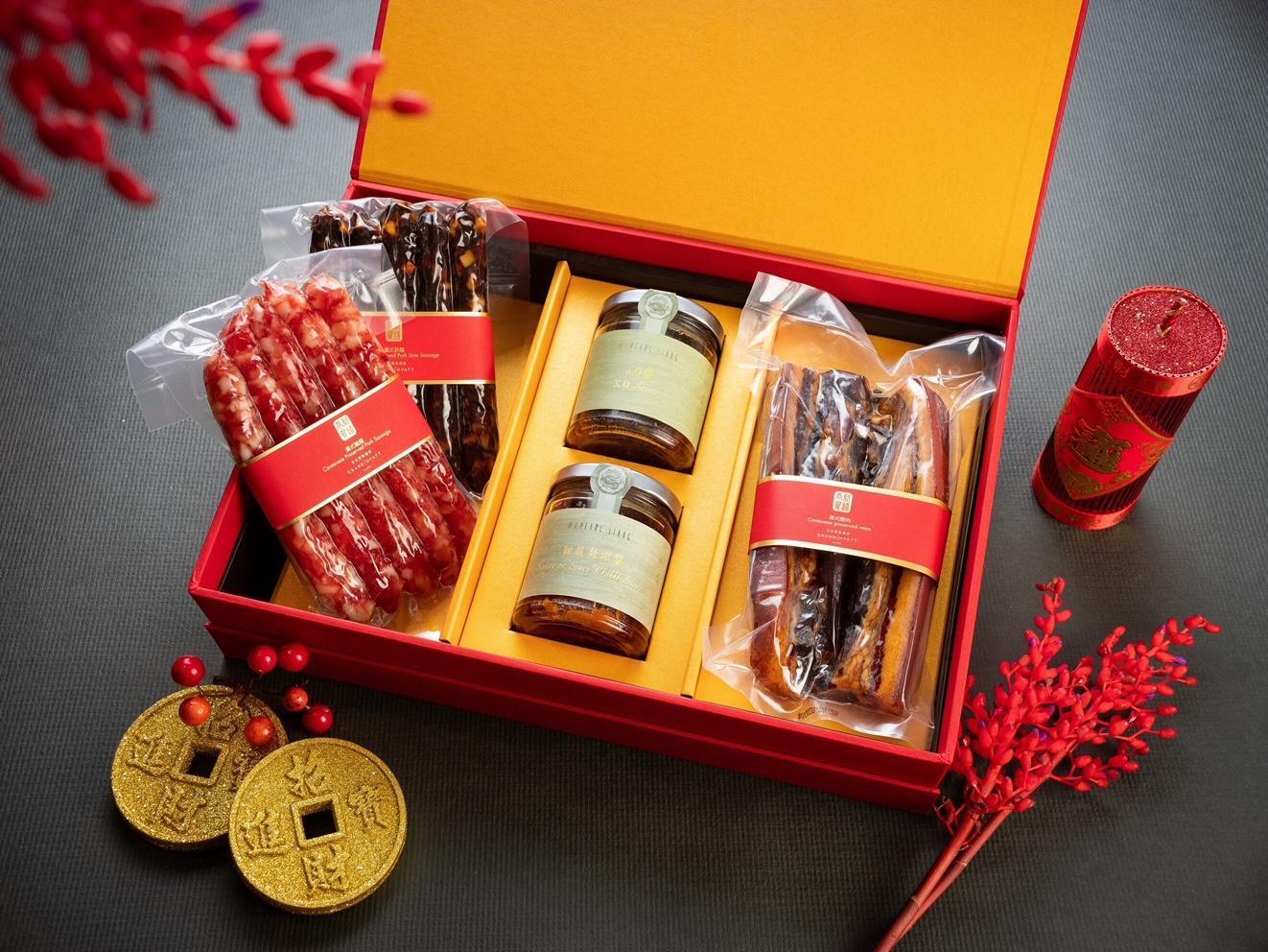 台北君悅酒店的年節禮盒滿溢新年氣氛。（1,880元起／份，台北君悅提供）