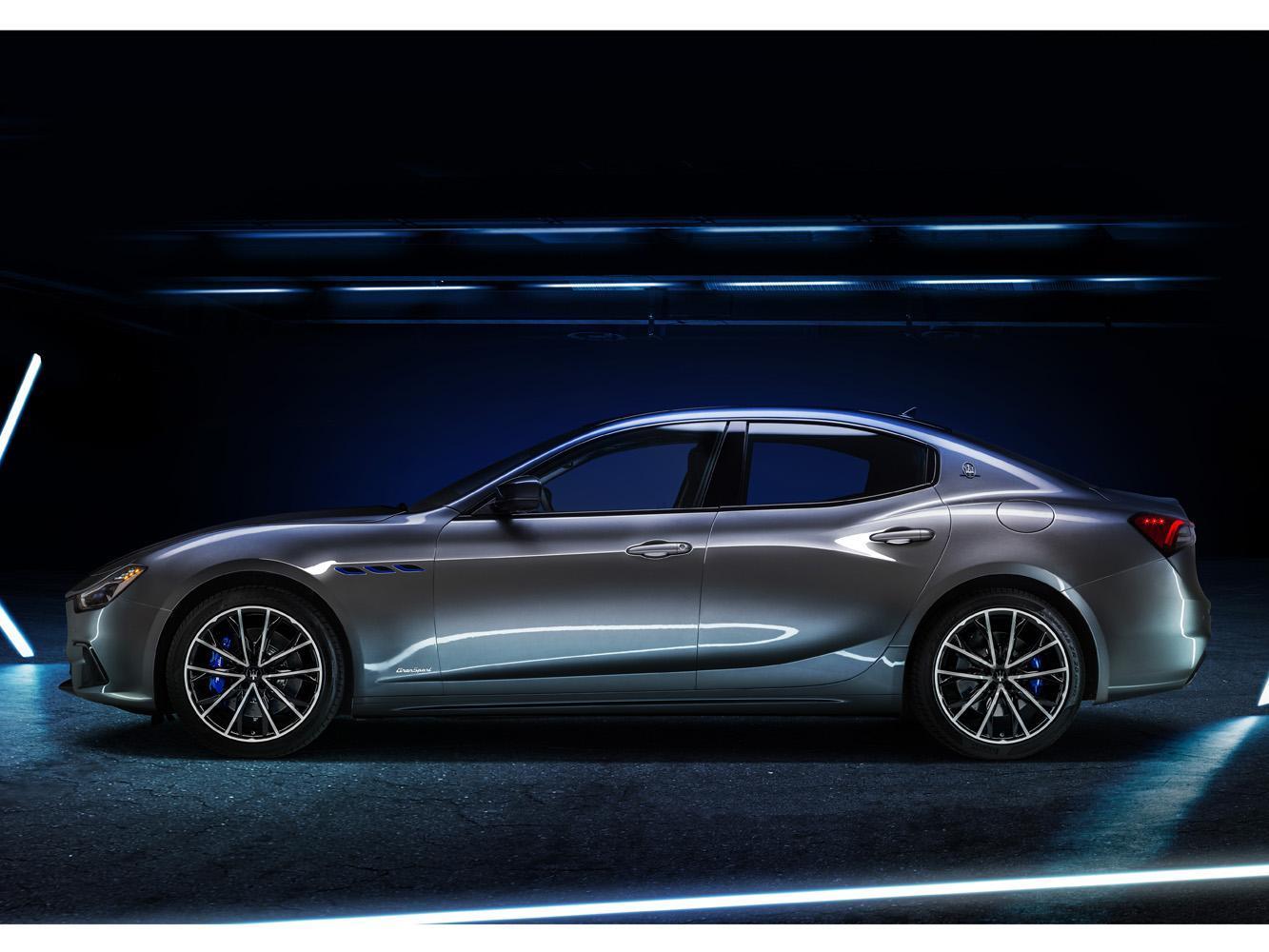 在永續議題和品牌價值之間，Maserati 以搭載全新油電動力的Ghibli MHEV做出漂亮回應；大幅度減少對環境衝擊的同時，保有Maserati追求性能的初衷。