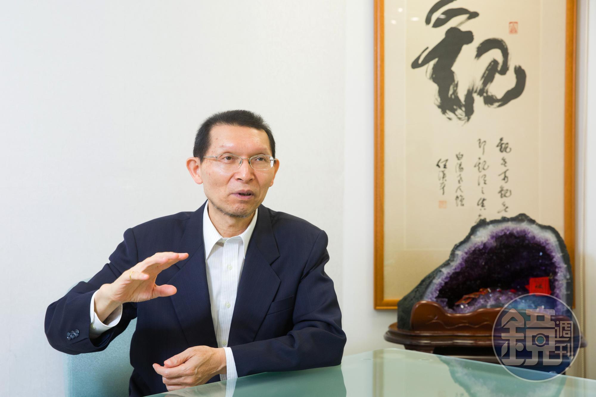 新光投信董事長劉坤錫認為,這波熱錢來勢洶洶,投資人不應預設高點。