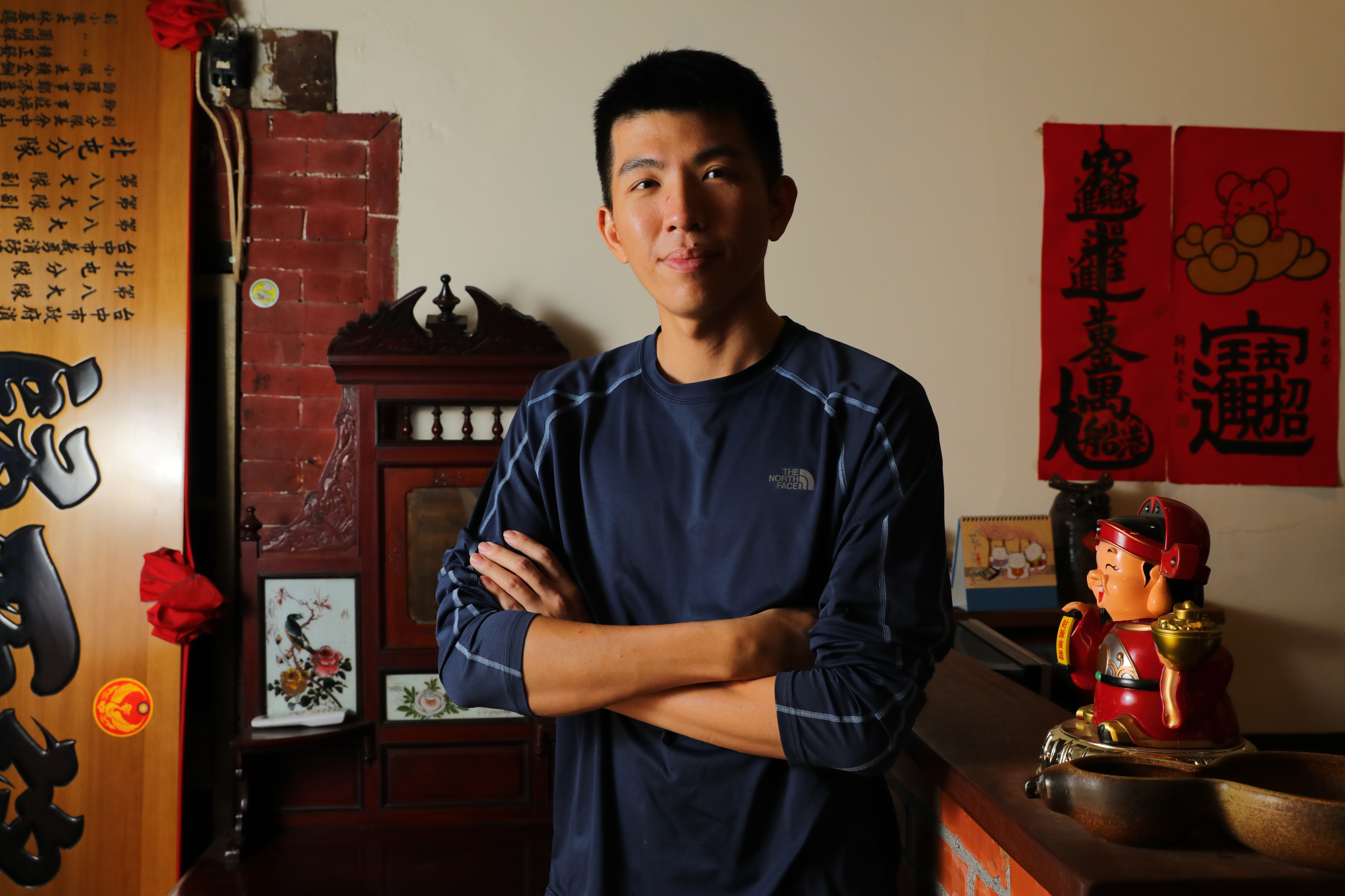 77年次的店長何承哲是家族第4代，為老宅注入年輕世代的活力。