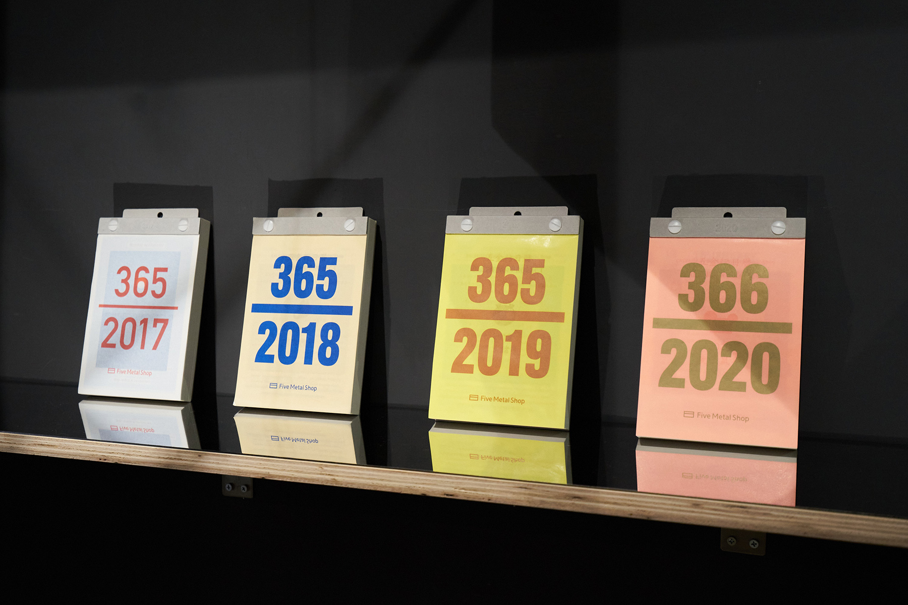 派對現場會展出2017~2020各年日曆。(Five Metal Shop提供)