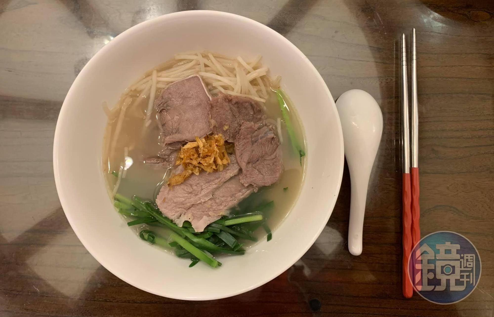 我把「切仔麵」當成今年的壽麵，煮法簡單、噴香美味，而且有吉祥長久的寓意。