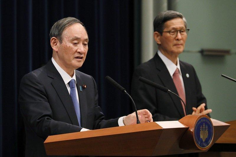 日本首相菅義偉昨日針對武漢肺炎疫情召開記者會。(翻攝自首相官邸(災害・危機管理情報)推特)